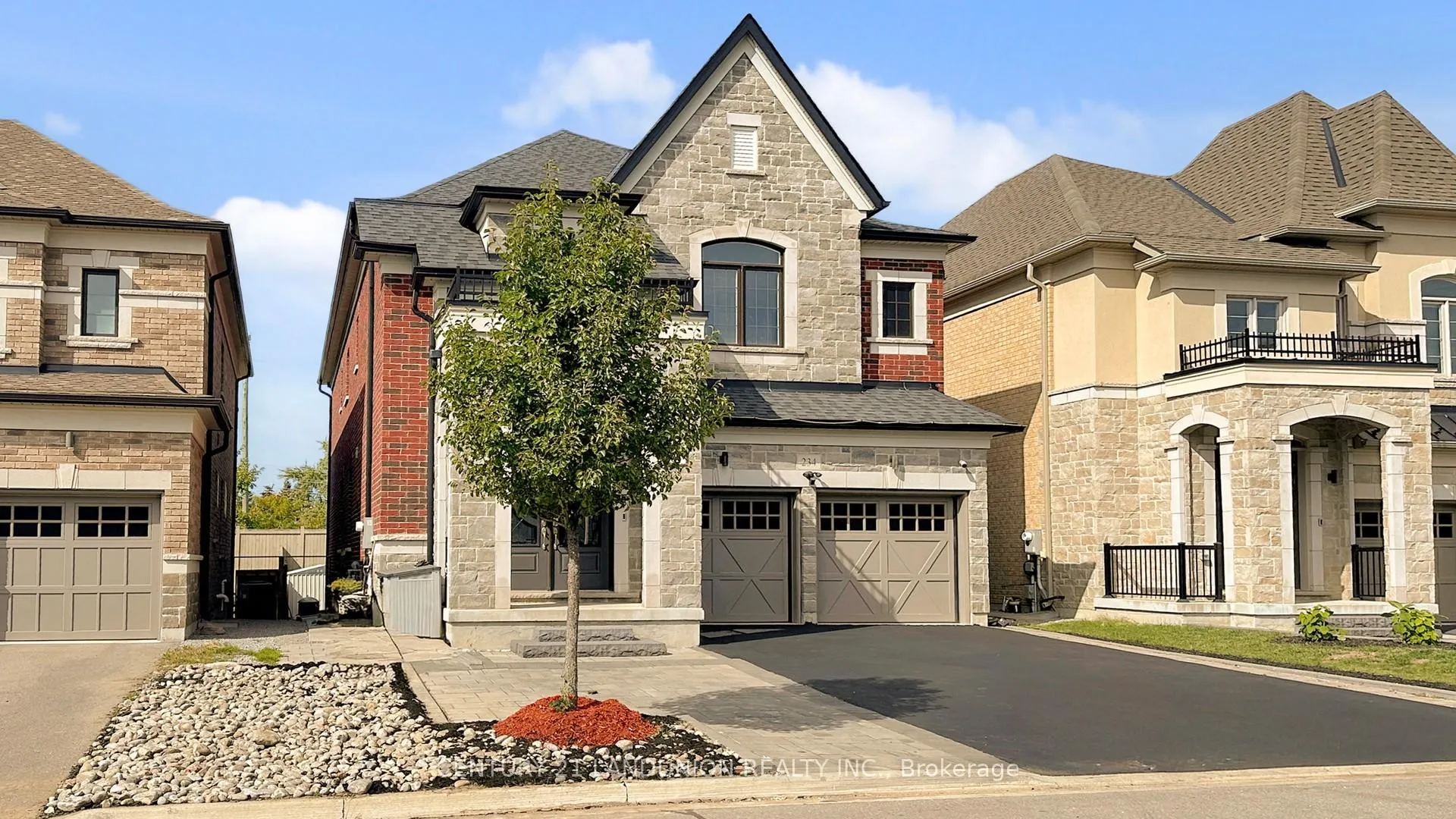 Photo 2 of 234 Touch Gold Crescent, Aurora, Bayview Southeast — HOMEH
