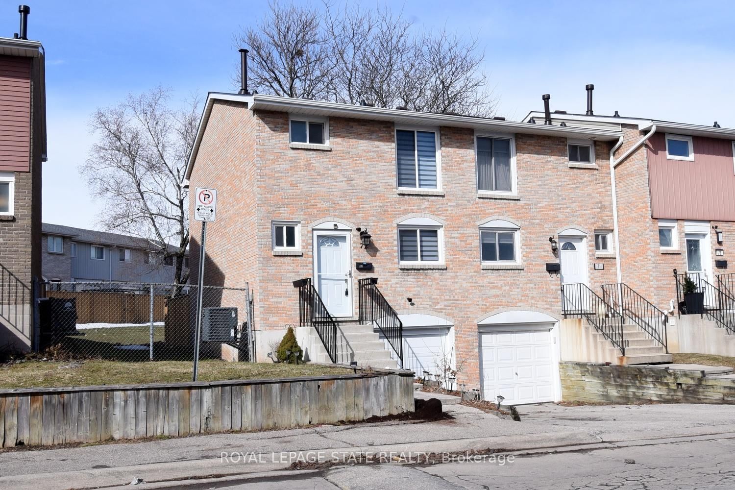 Photo 6 of Unit 72, 120 Quigley Rd, Hamilton, Vincent — HOMEH