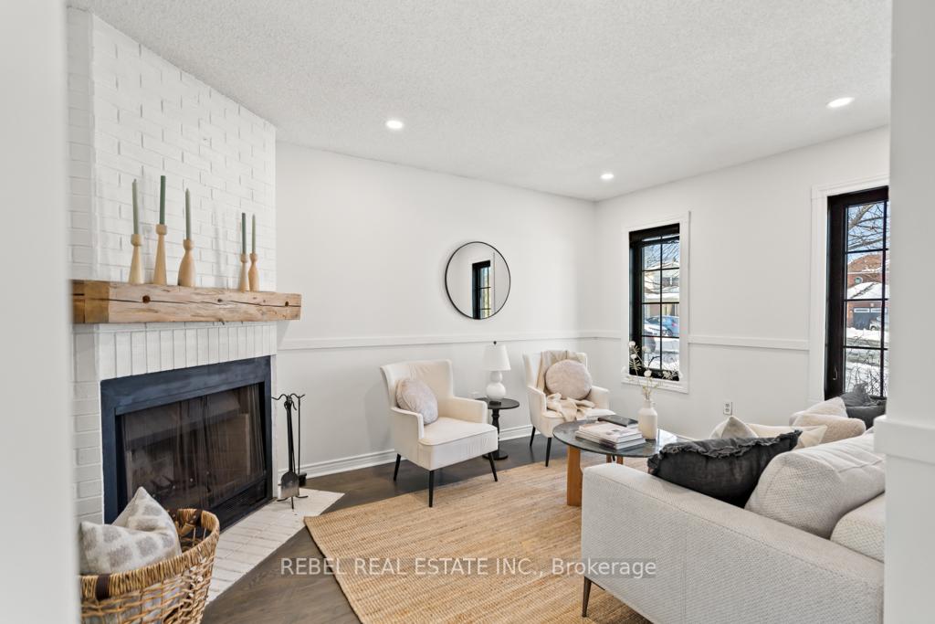 Photo 7 of 328 Challenger Court, Clarington, Newcastle — HOMEH