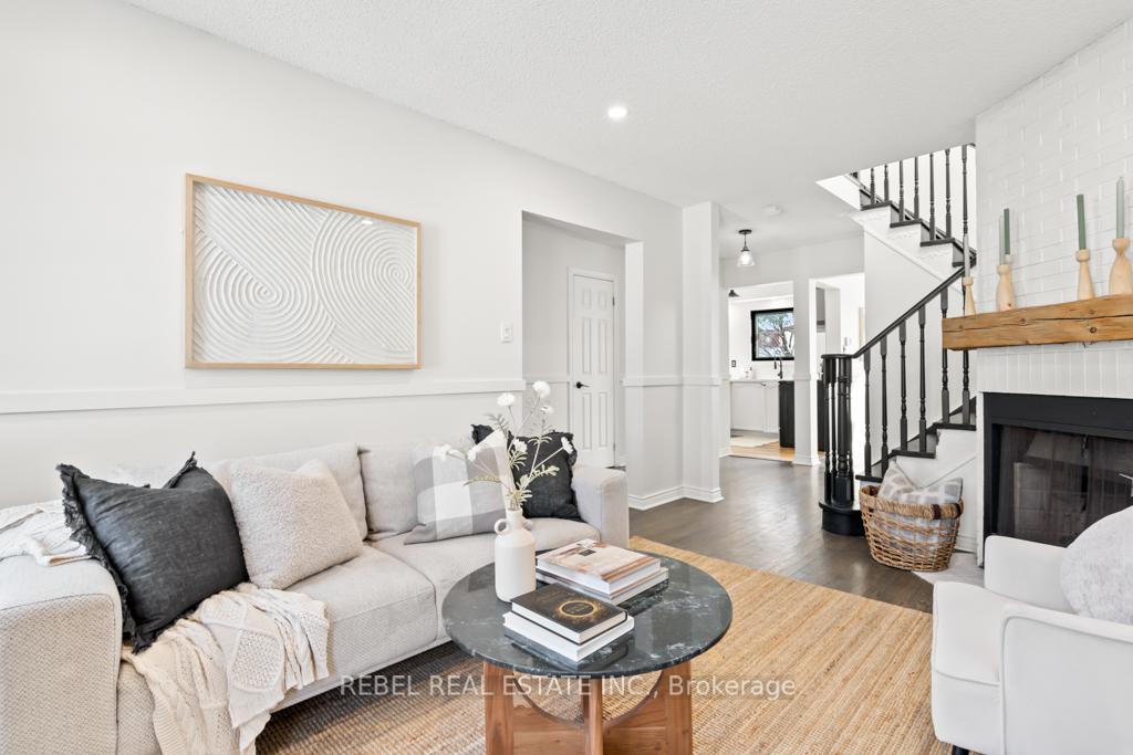 Photo 9 of 328 Challenger Court, Clarington, Newcastle — HOMEH
