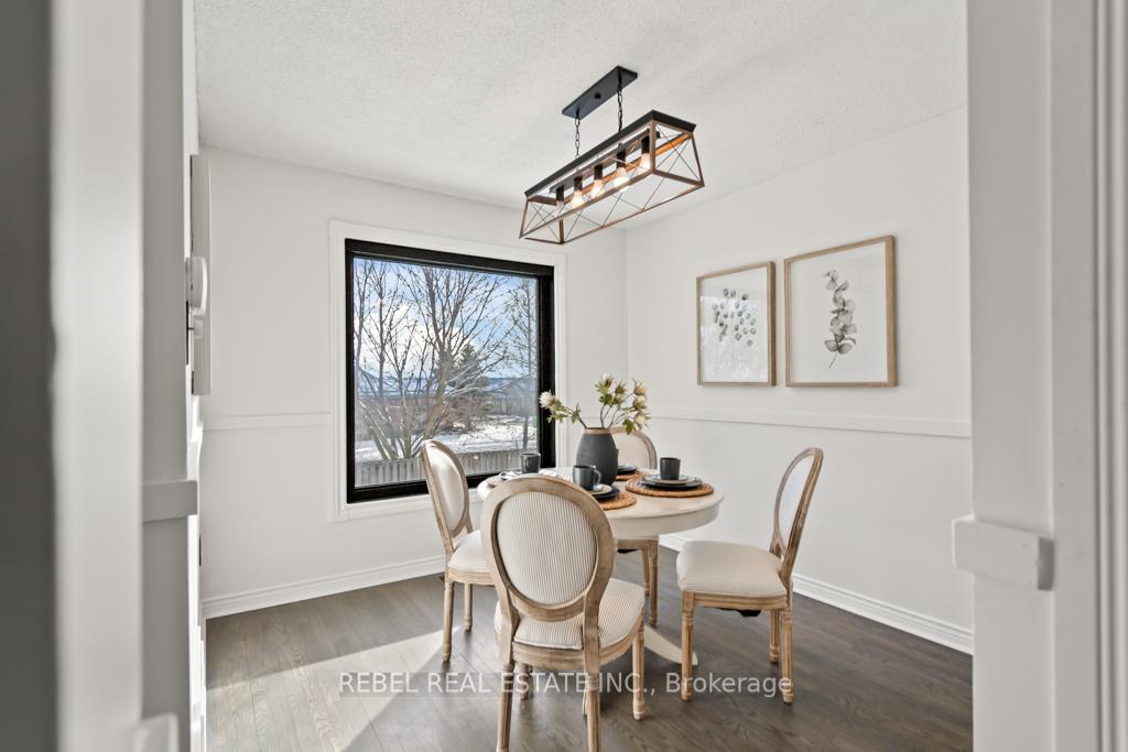 Photo 10 of 328 Challenger Court, Clarington, Newcastle — HOMEH