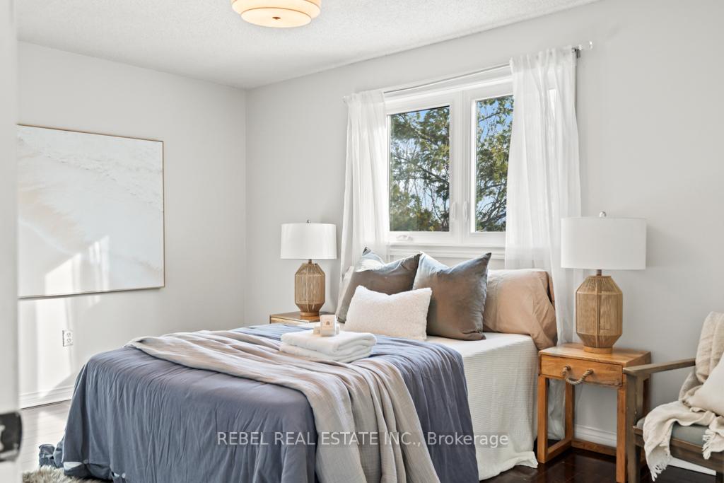 Photo 20 of 328 Challenger Court, Clarington, Newcastle — HOMEH