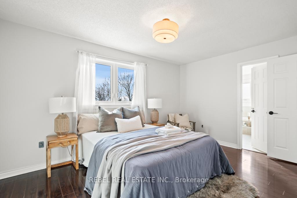 Photo 21 of 328 Challenger Court, Clarington, Newcastle — HOMEH