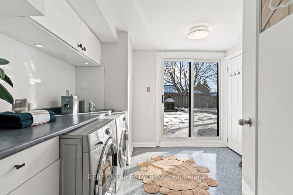 Photo 26 of 328 Challenger Court, Clarington, Newcastle — HOMEH
