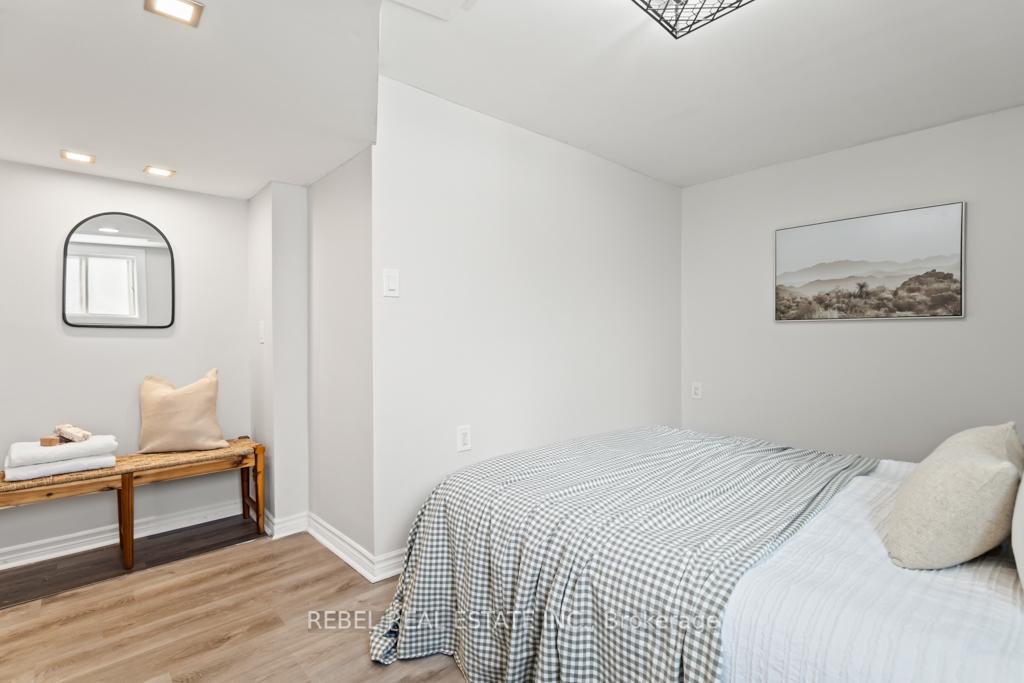 Photo 28 of 328 Challenger Court, Clarington, Newcastle — HOMEH