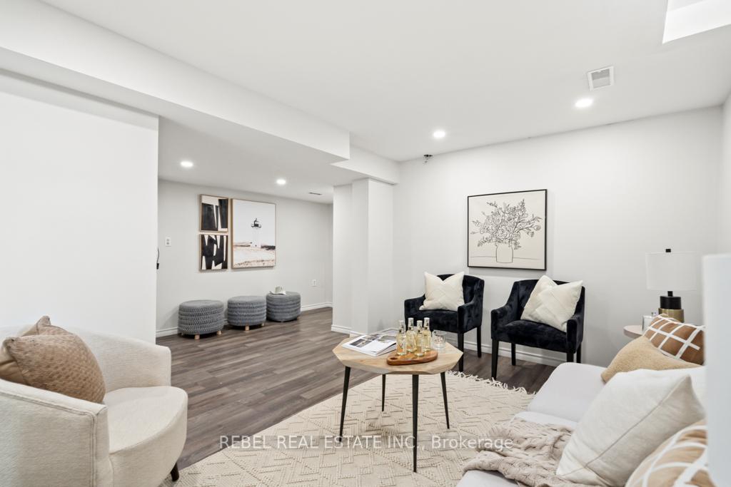 Photo 31 of 328 Challenger Court, Clarington, Newcastle — HOMEH
