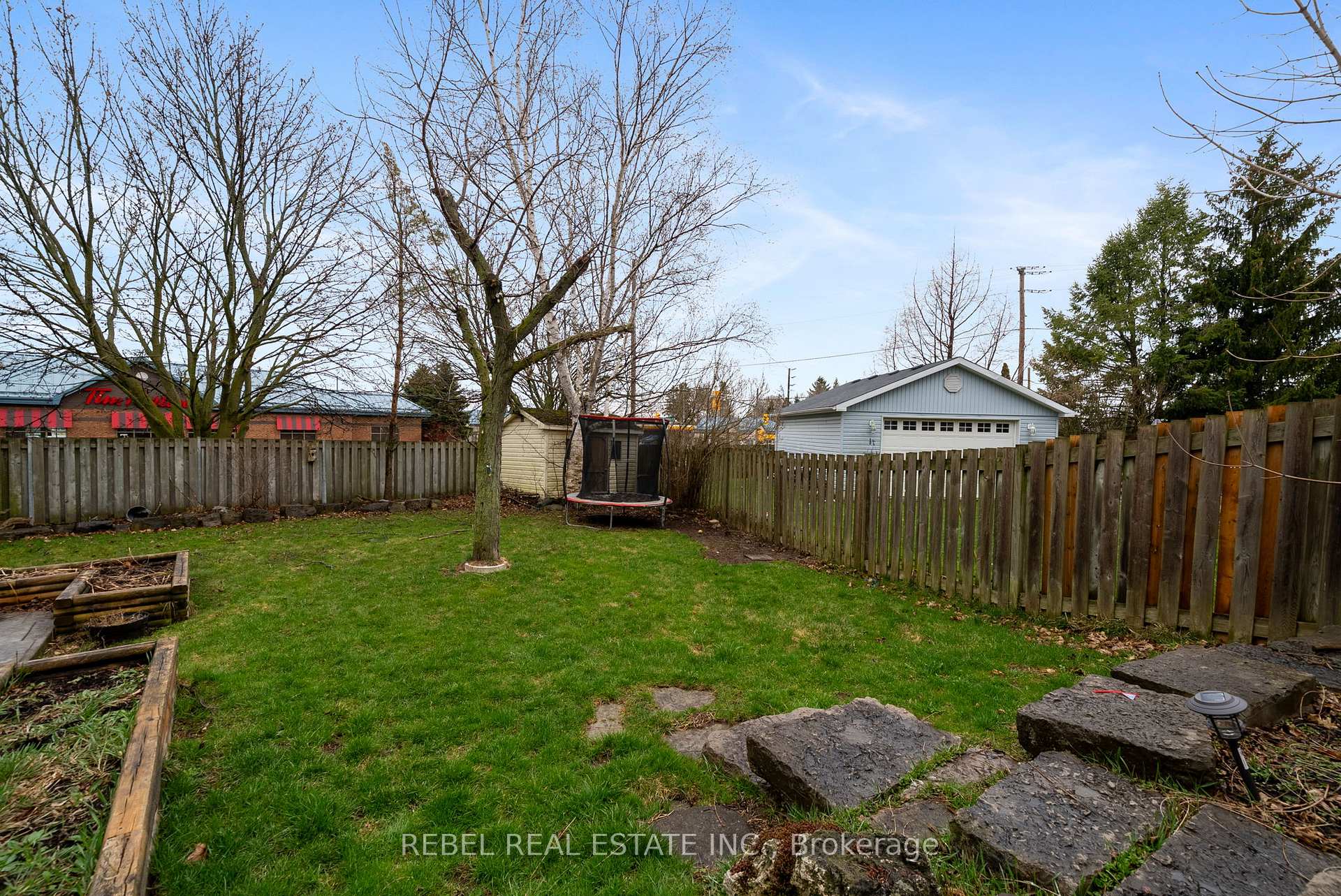 Photo 33 of 328 Challenger Court, Clarington, Newcastle — HOMEH