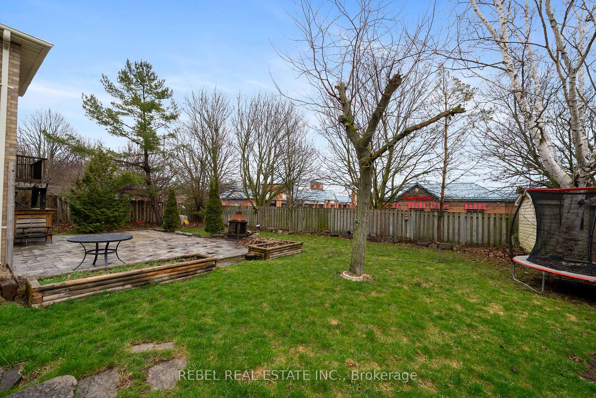 Photo 34 of 328 Challenger Court, Clarington, Newcastle — HOMEH