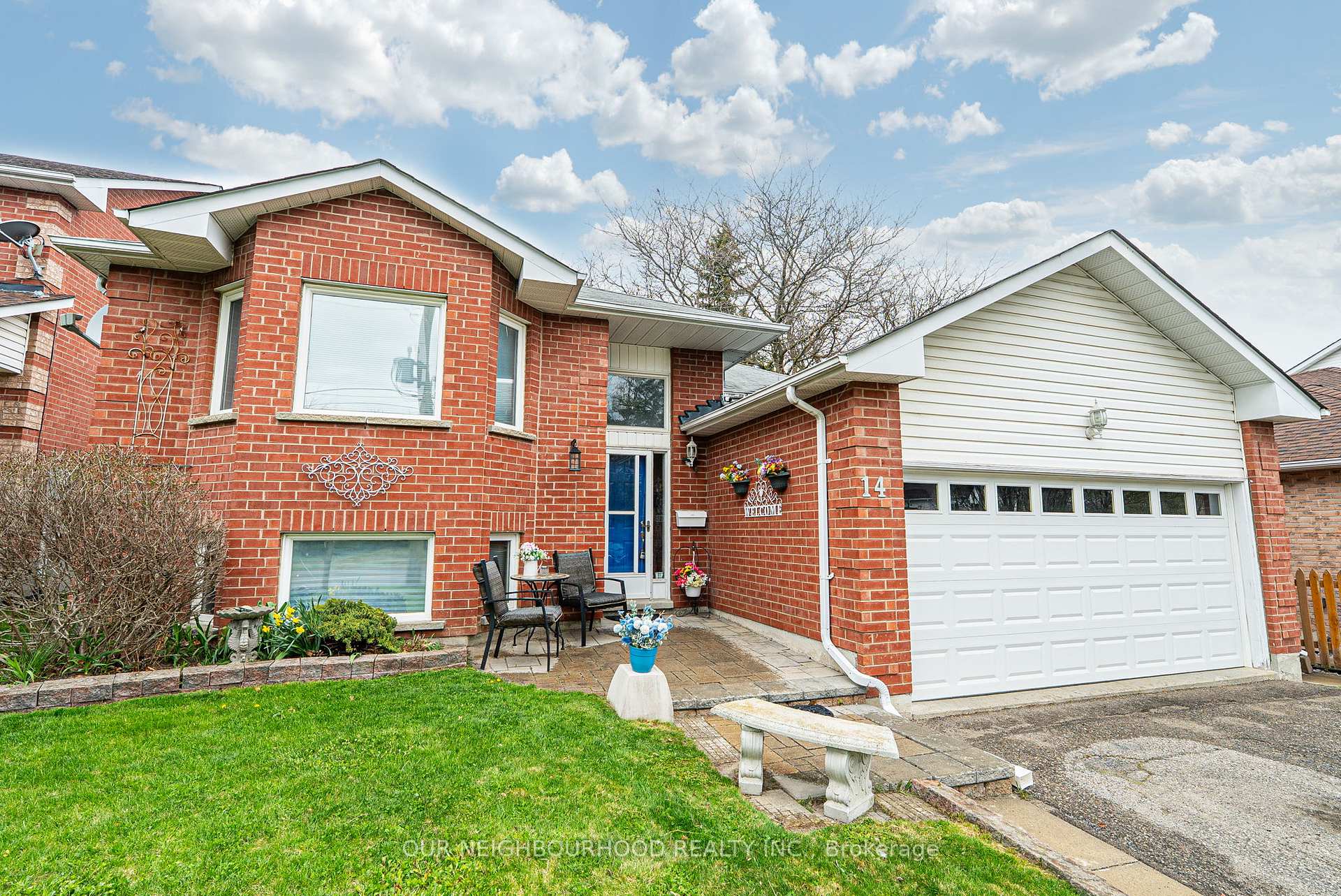 Photo 2 of 14 Concession Street E, Clarington, Bowmanville — HOMEH