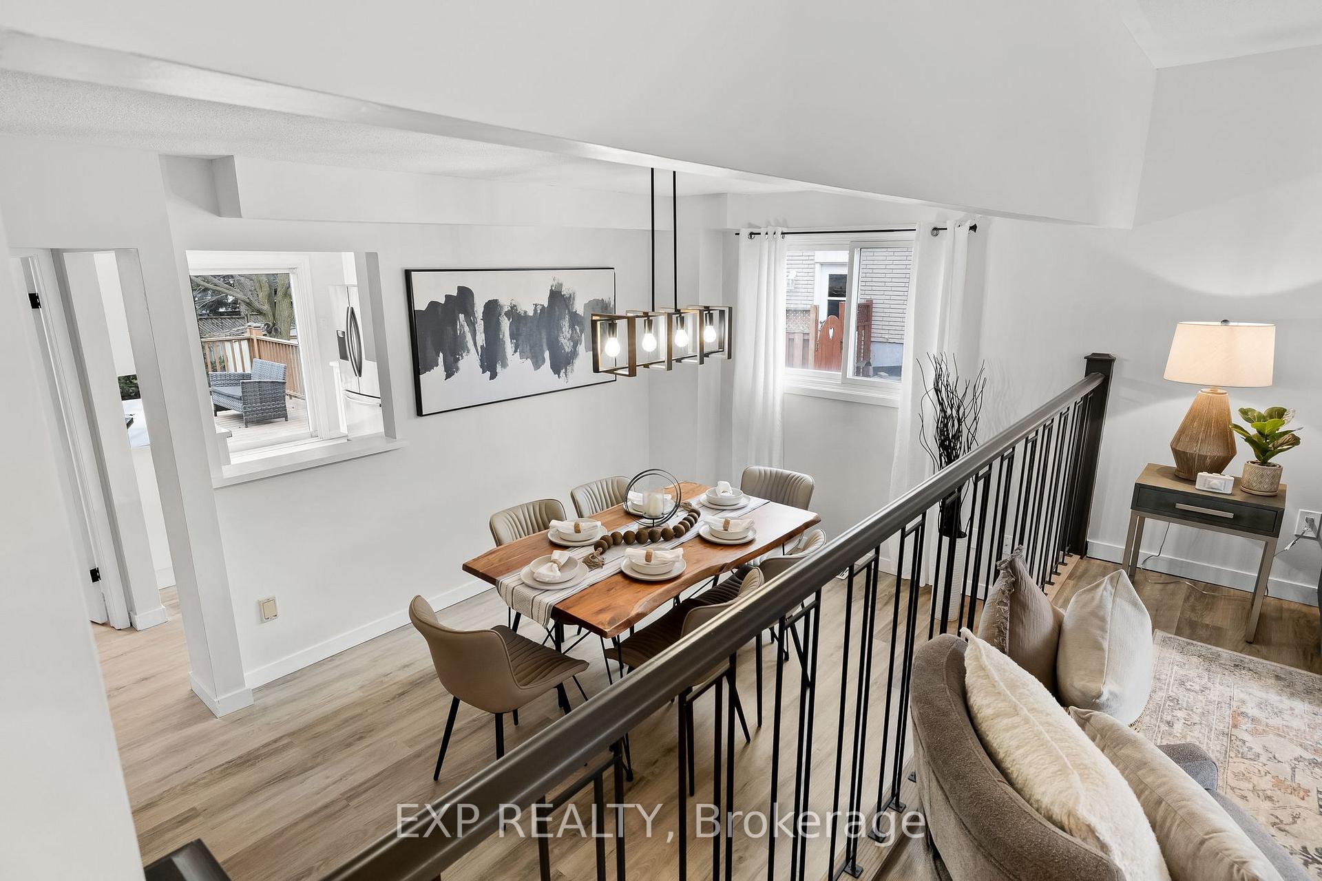 Photo 10 of 17 Lawrence Crescent, Clarington, Bowmanville — HOMEH