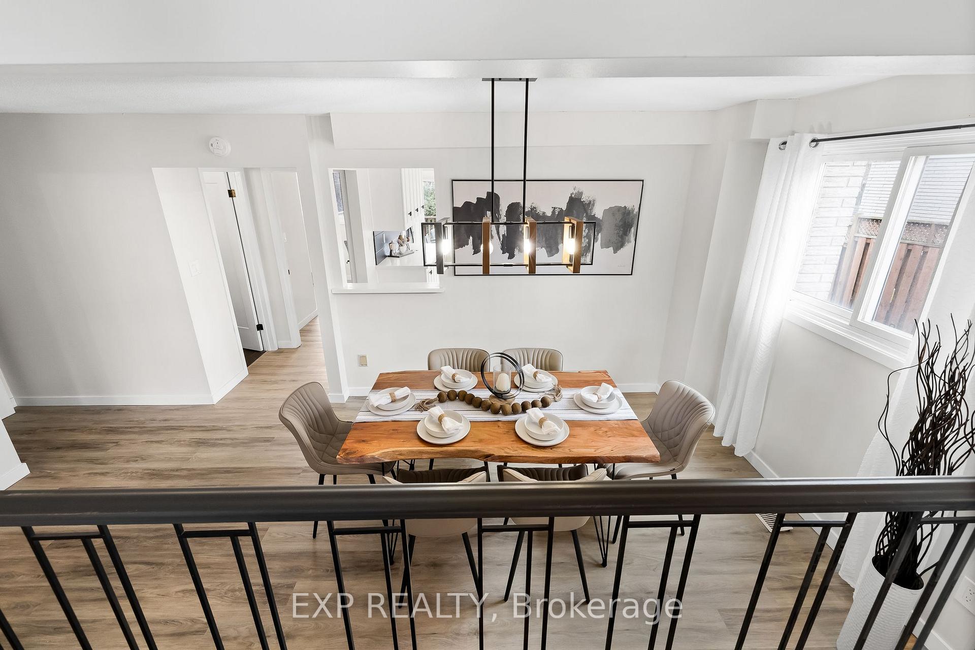 Photo 11 of 17 Lawrence Crescent, Clarington, Bowmanville — HOMEH