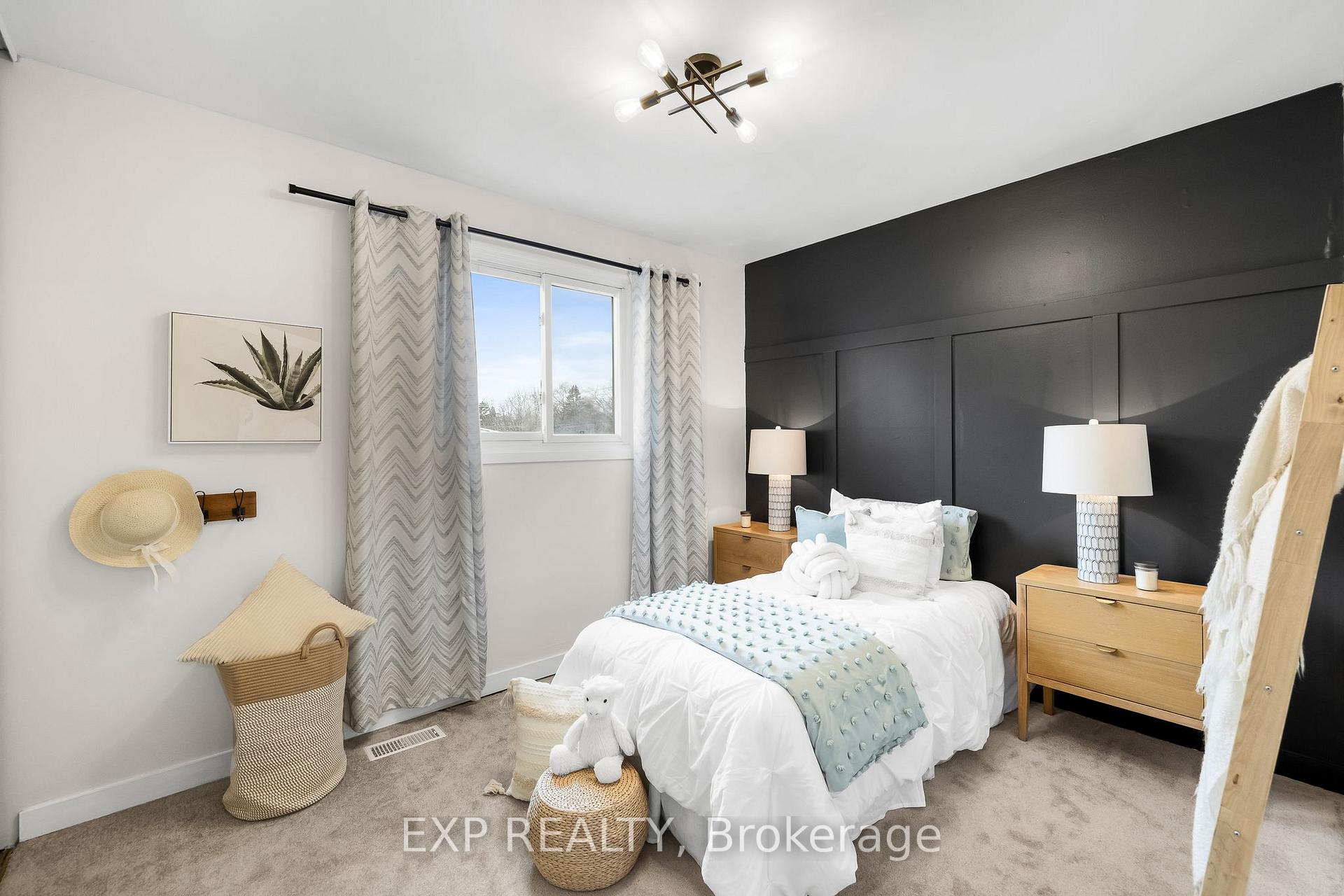 Photo 24 of 17 Lawrence Crescent, Clarington, Bowmanville — HOMEH