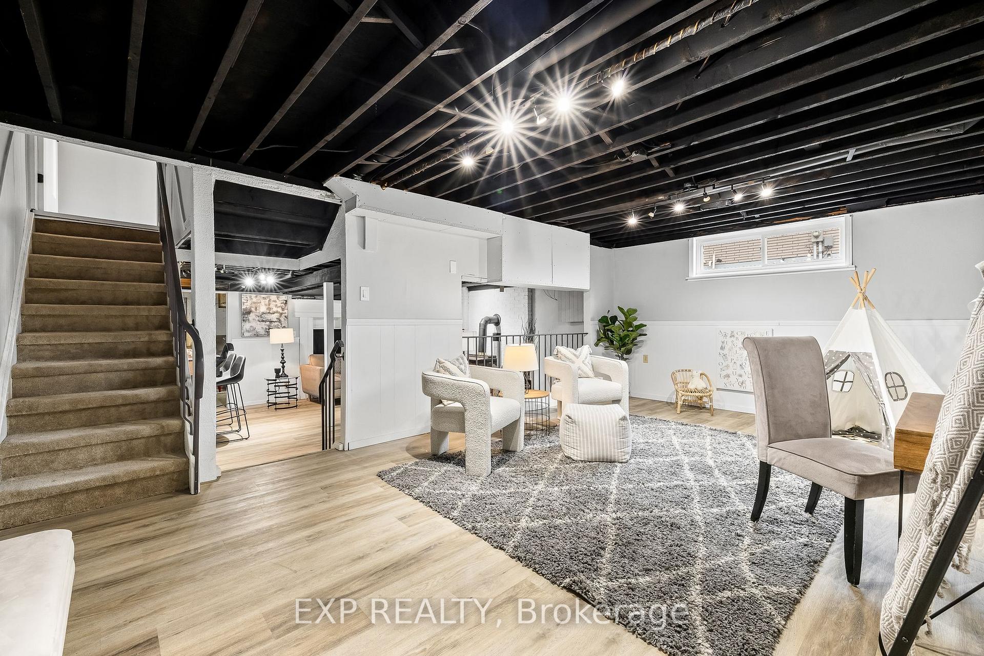 Photo 29 of 17 Lawrence Crescent, Clarington, Bowmanville — HOMEH