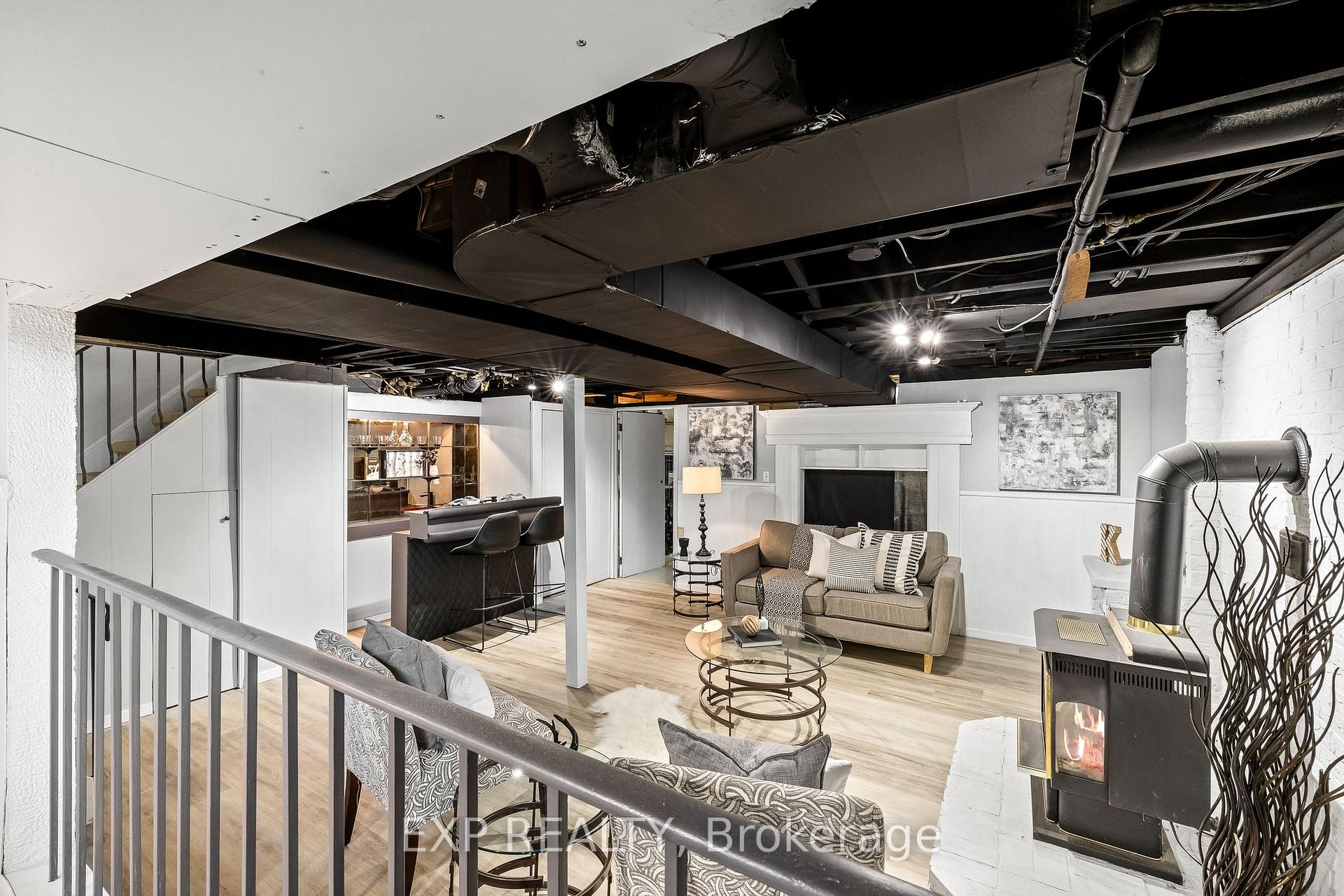 Photo 32 of 17 Lawrence Crescent, Clarington, Bowmanville — HOMEH