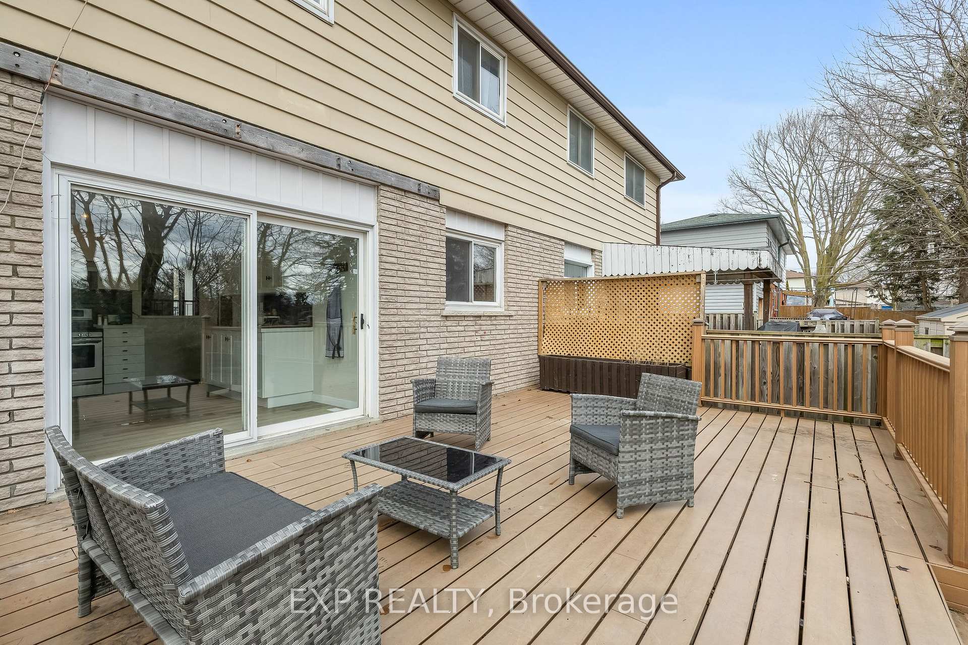 Photo 38 of 17 Lawrence Crescent, Clarington, Bowmanville — HOMEH