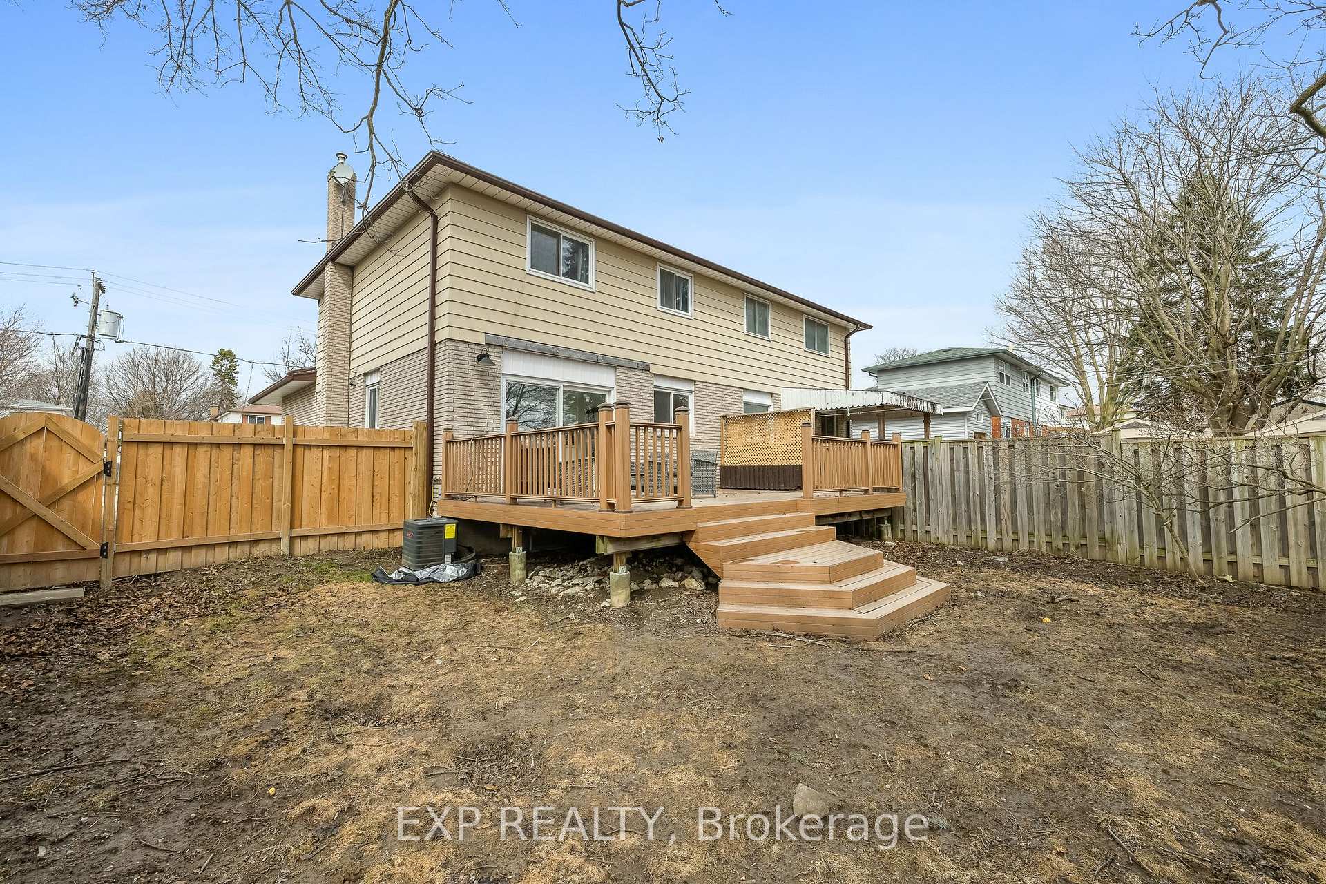 Photo 41 of 17 Lawrence Crescent, Clarington, Bowmanville — HOMEH