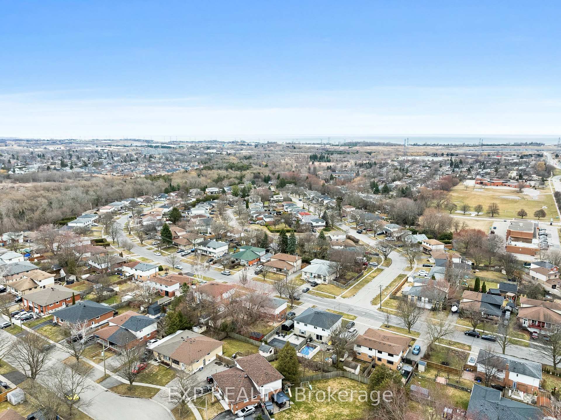 Photo 46 of 17 Lawrence Crescent, Clarington, Bowmanville — HOMEH