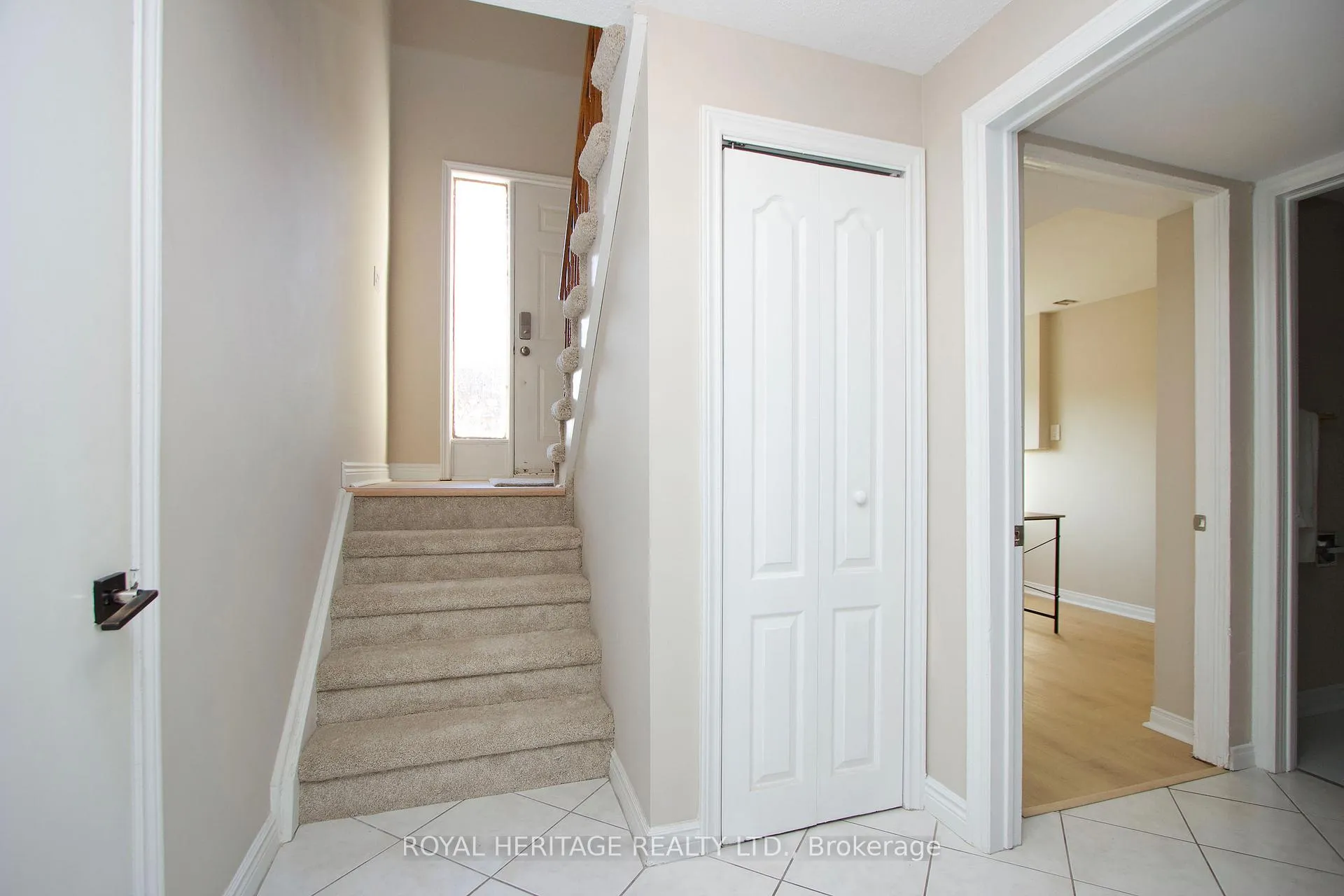 Photo 17 of 77 Devondale Street, Clarington, Courtice — HOMEH