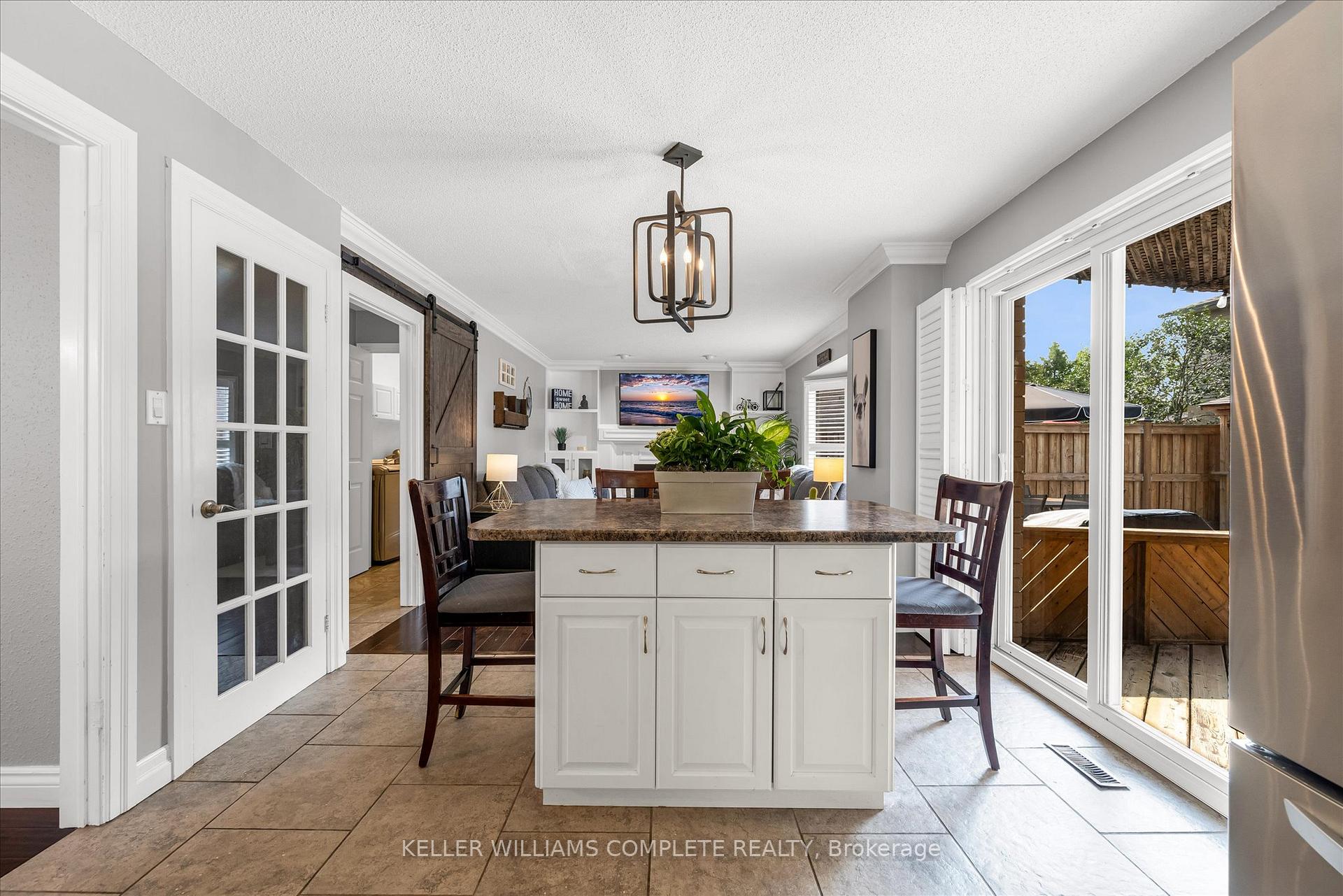 Photo 11 of 456 Acadia Drive, Hamilton, Butler — HOMEH