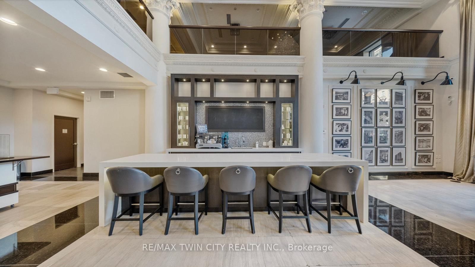 Photo 6 of Unit 520, 118 King St E, Hamilton, Beasley — HOMEH