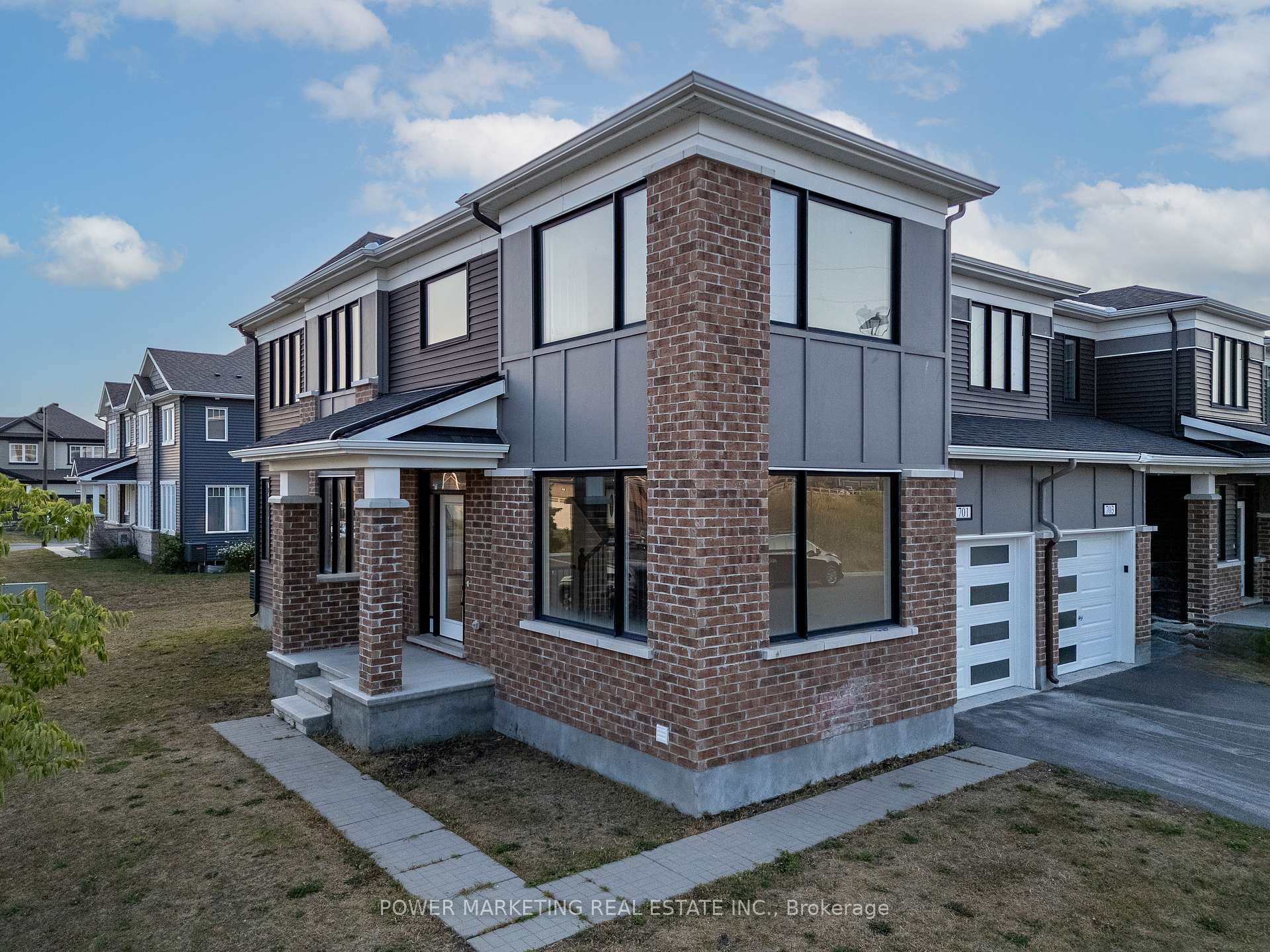 Photo 1 of 701 Megrez Way, Ottawa, Barrhaven - Half Moon Bay — HOMEH