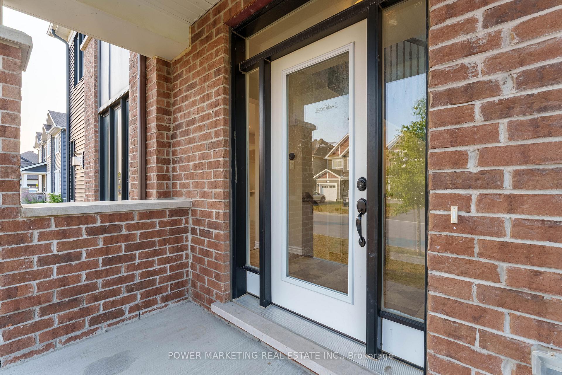 Photo 6 of 701 Megrez Way, Ottawa, Barrhaven - Half Moon Bay — HOMEH