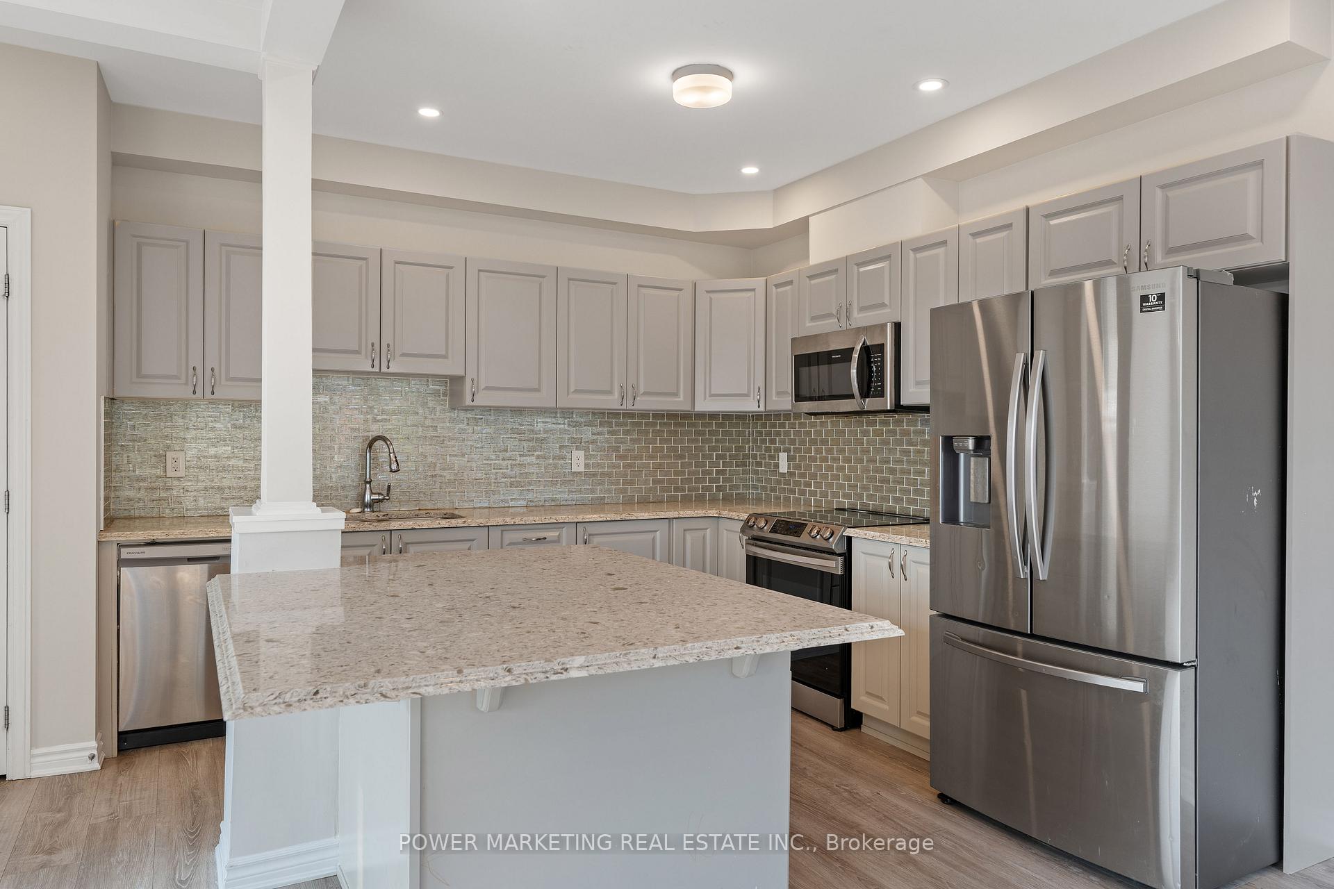 Photo 11 of 701 Megrez Way, Ottawa, Barrhaven - Half Moon Bay — HOMEH