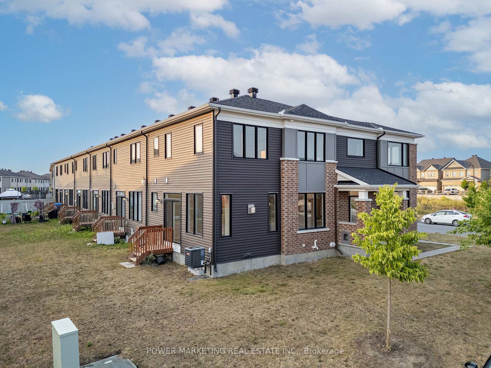 Photo 26 of 701 Megrez Way, Ottawa, Barrhaven - Half Moon Bay — HOMEH