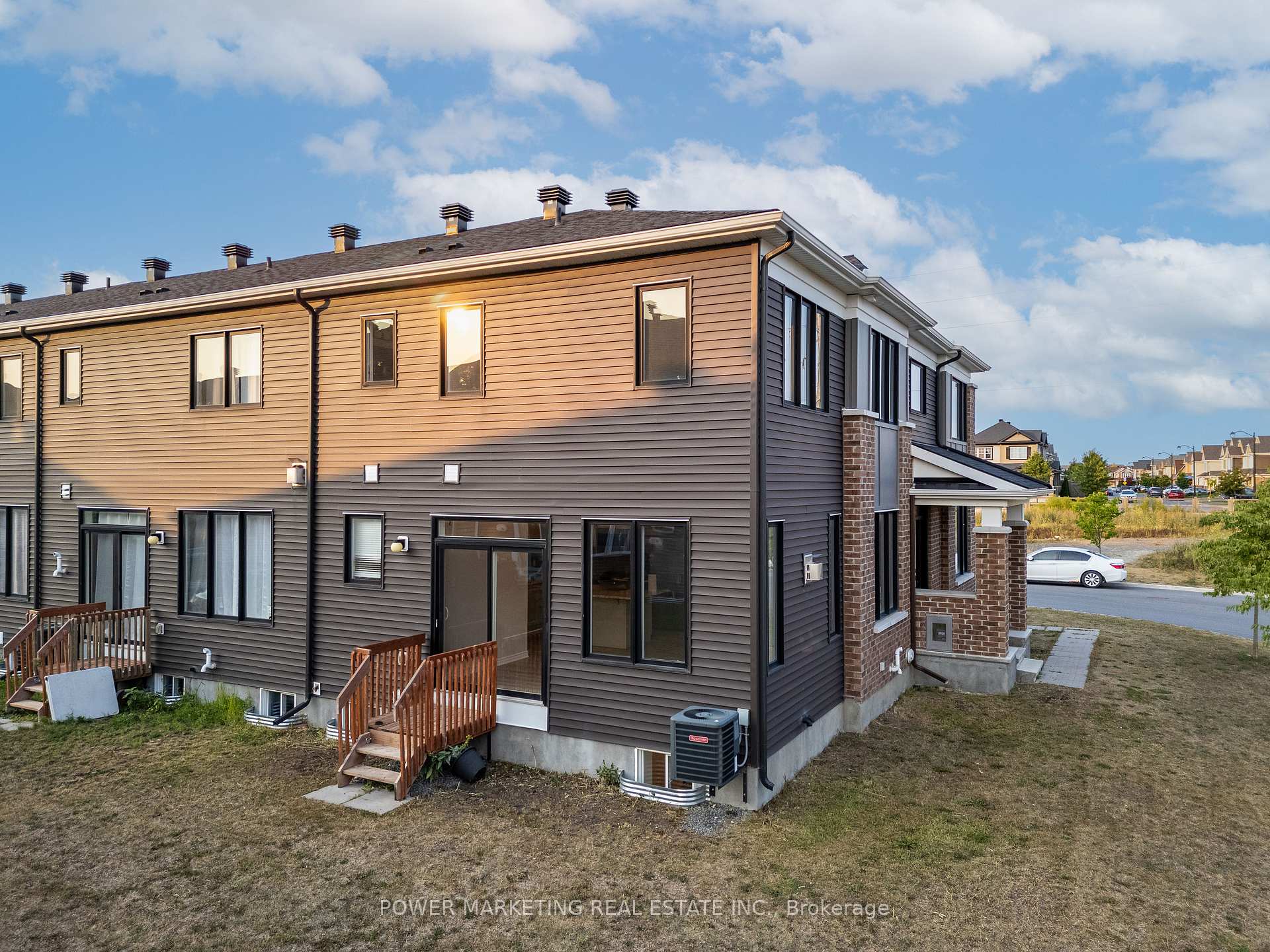 Photo 27 of 701 Megrez Way, Ottawa, Barrhaven - Half Moon Bay — HOMEH