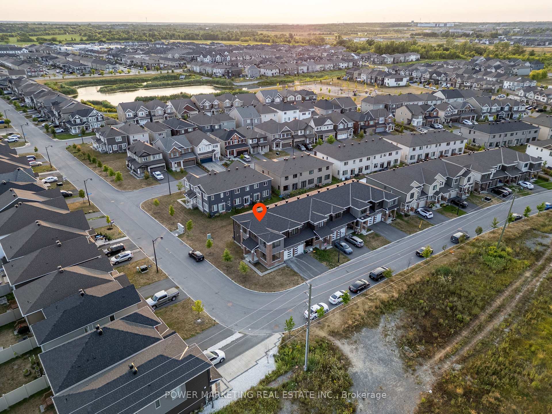 Photo 28 of 701 Megrez Way, Ottawa, Barrhaven - Half Moon Bay — HOMEH