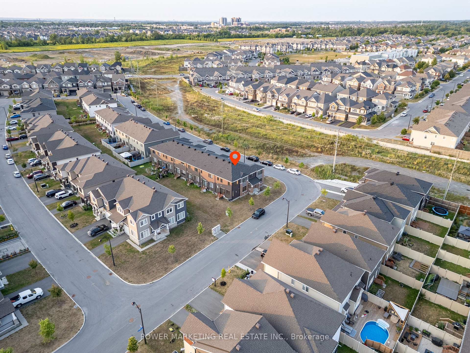 Photo 32 of 701 Megrez Way, Ottawa, Barrhaven - Half Moon Bay — HOMEH