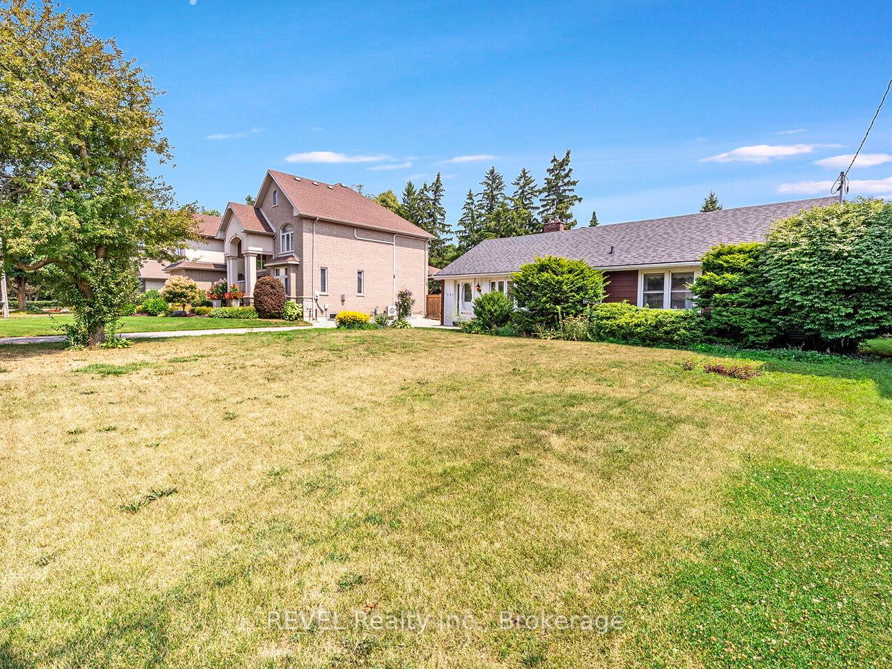 Photo 2 of 341 Robina Road, Hamilton, Ancaster — HOMEH