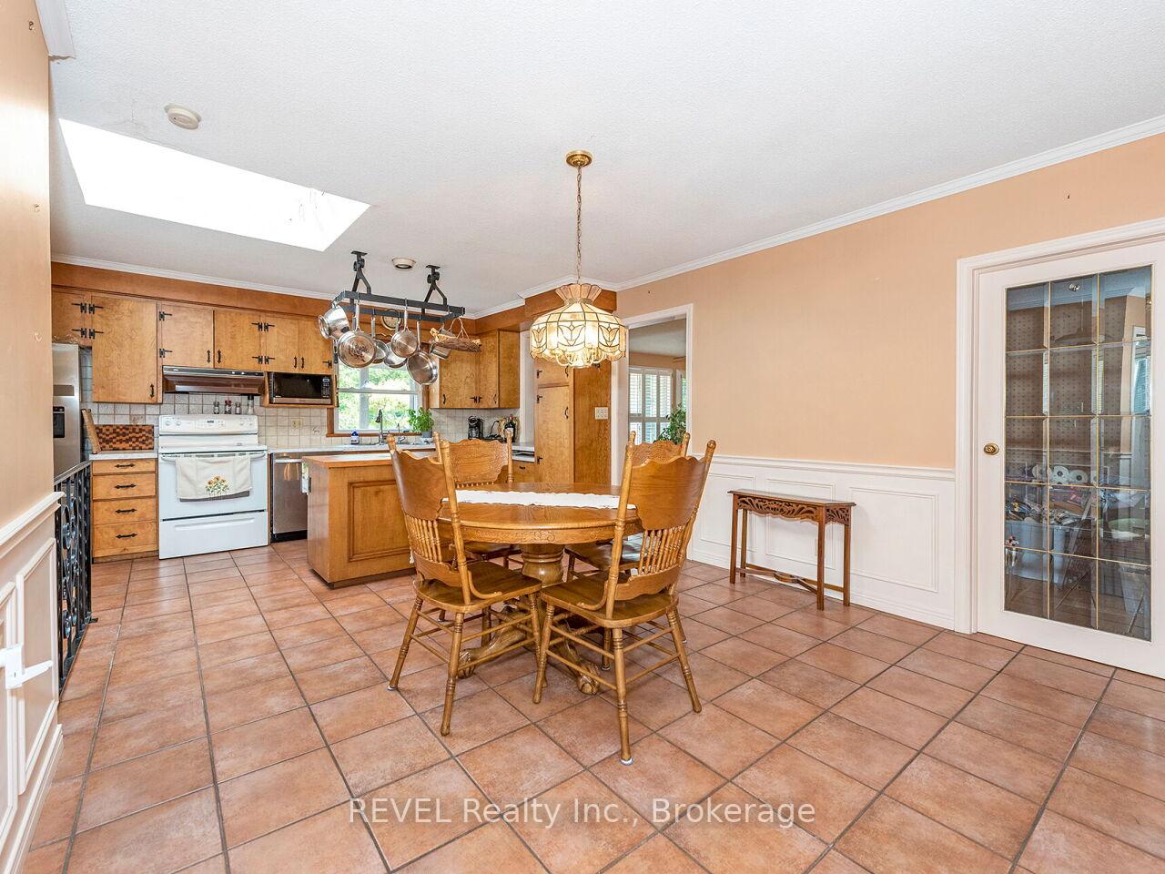 Photo 13 of 341 Robina Road, Hamilton, Ancaster — HOMEH