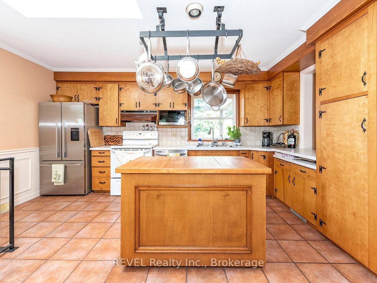 Photo 17 of 341 Robina Road, Hamilton, Ancaster — HOMEH