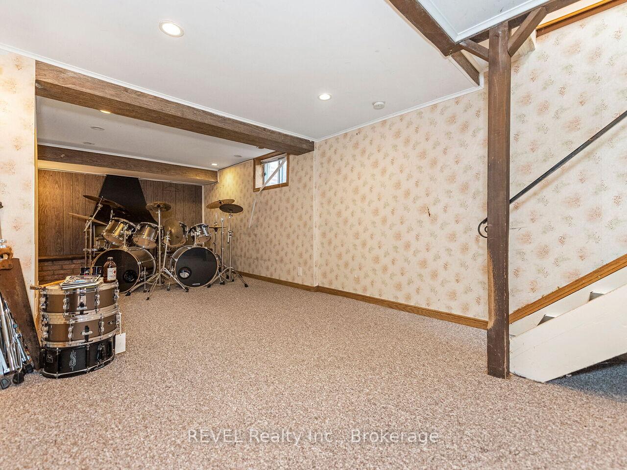 Photo 32 of 341 Robina Road, Hamilton, Ancaster — HOMEH