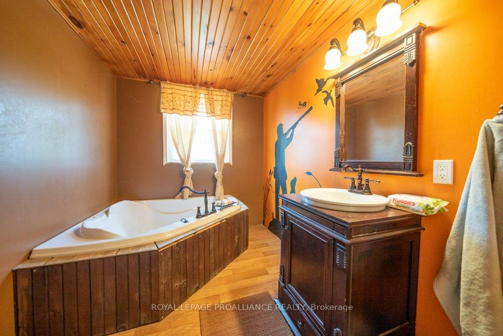 Photo 32 of 7517 Road 509, Frontenac, Frontenac North — HOMEH