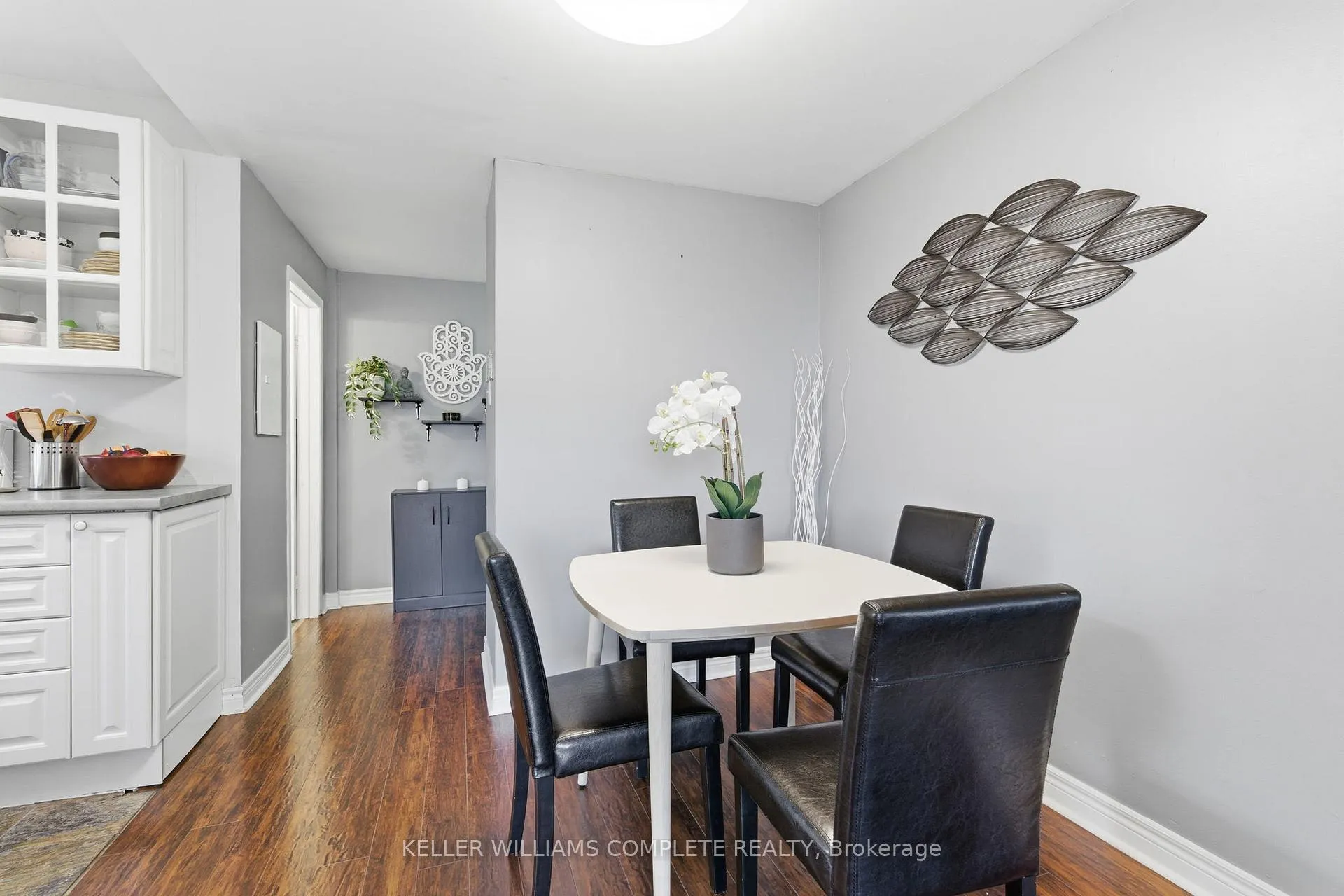 Photo 8 of Unit 310, 836 Concession St, Hamilton, Raleigh — HOMEH