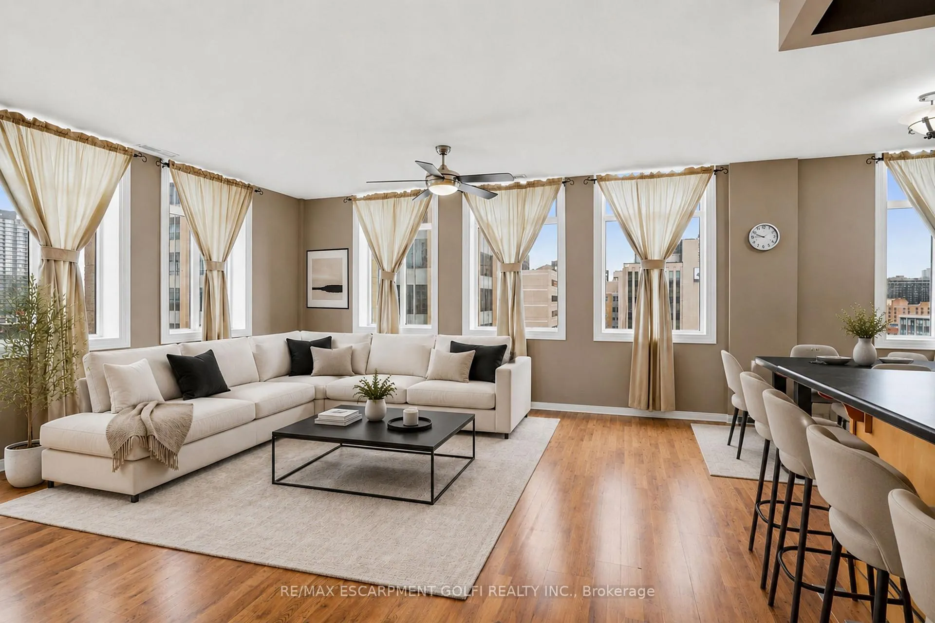 Photo 8 of Unit 902, 36 James St S, Hamilton, Central — HOMEH