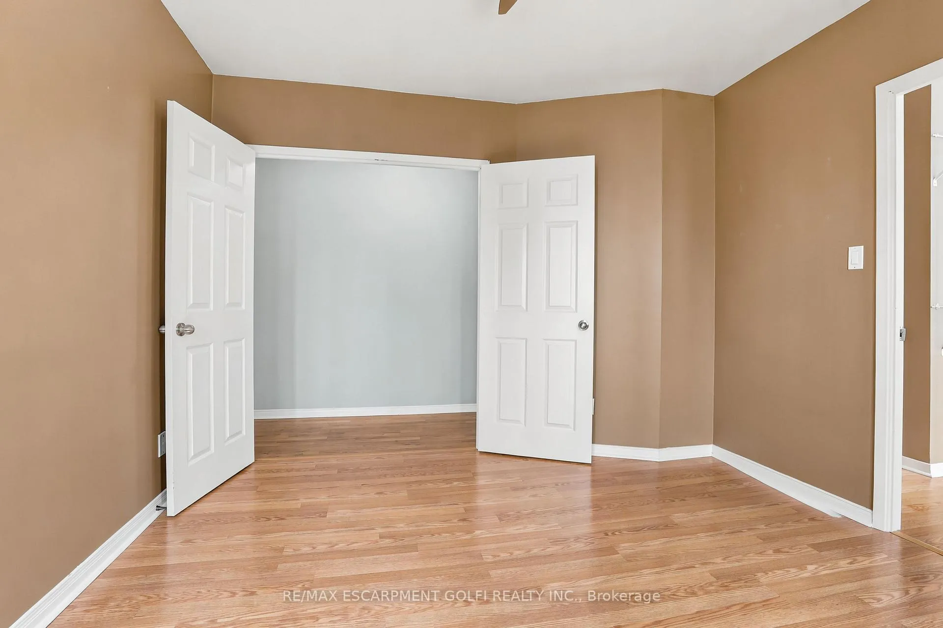 Photo 24 of Unit 902, 36 James St S, Hamilton, Central — HOMEH