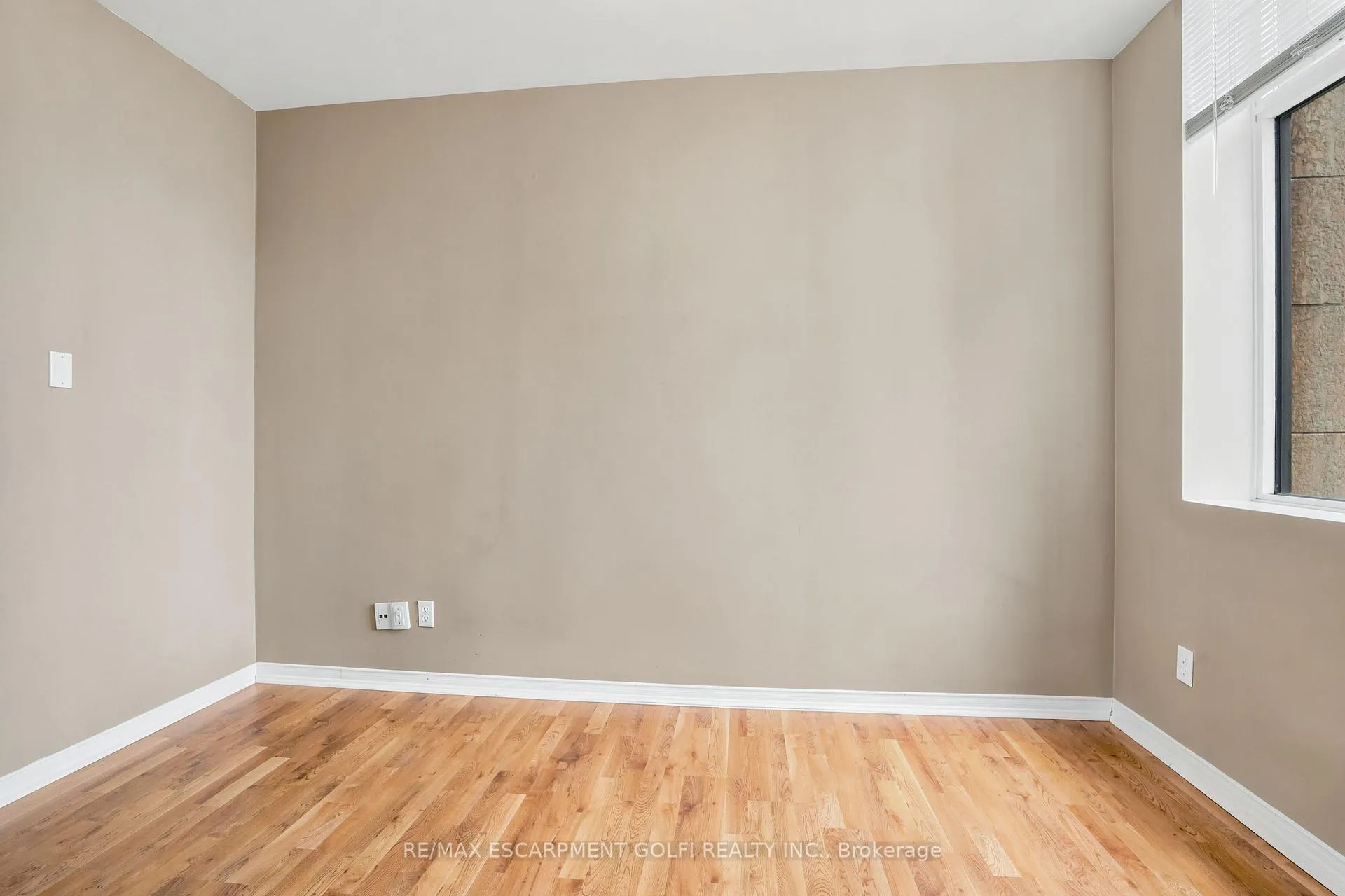 Photo 27 of Unit 902, 36 James St S, Hamilton, Central — HOMEH