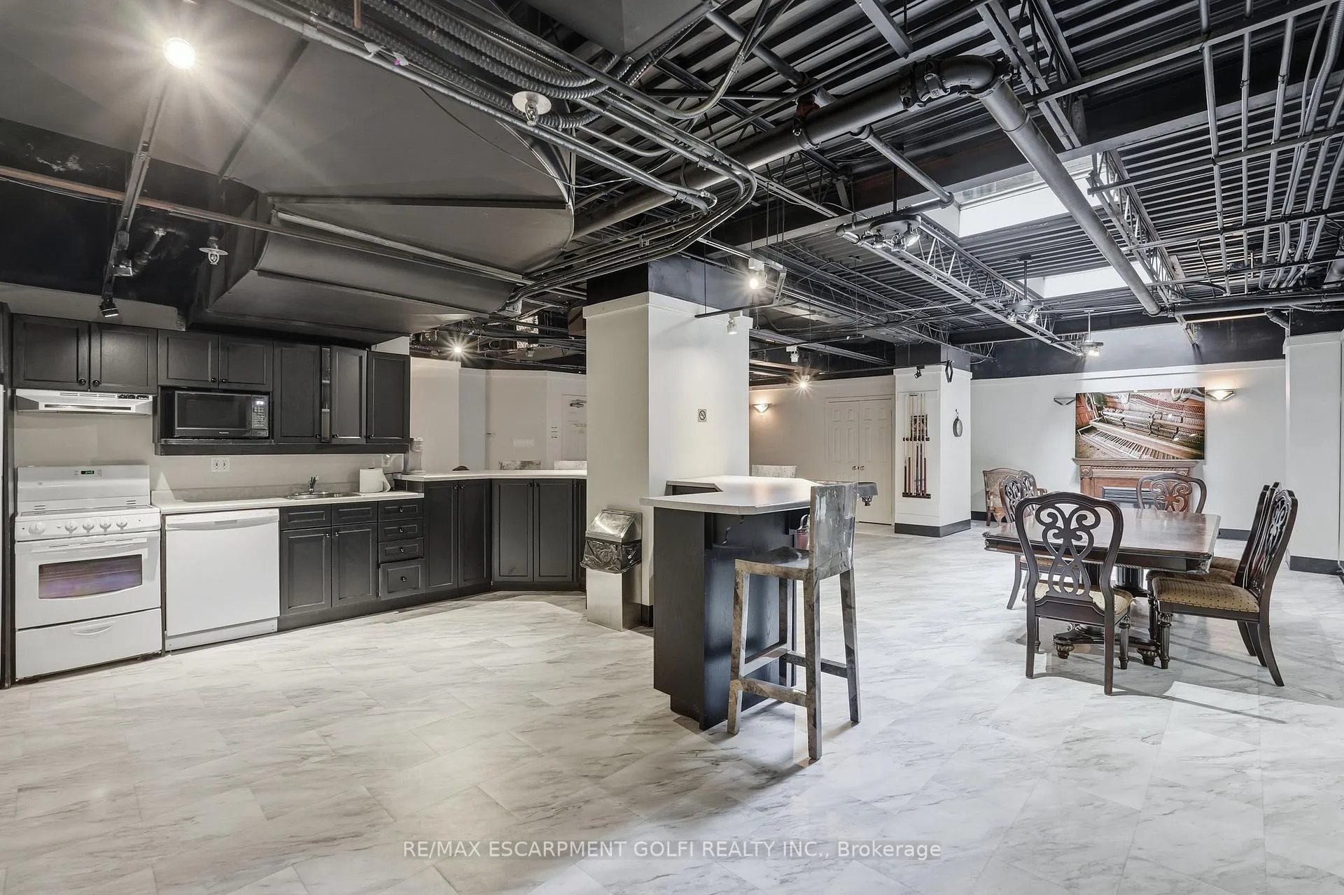 Photo 32 of Unit 902, 36 James St S, Hamilton, Central — HOMEH
