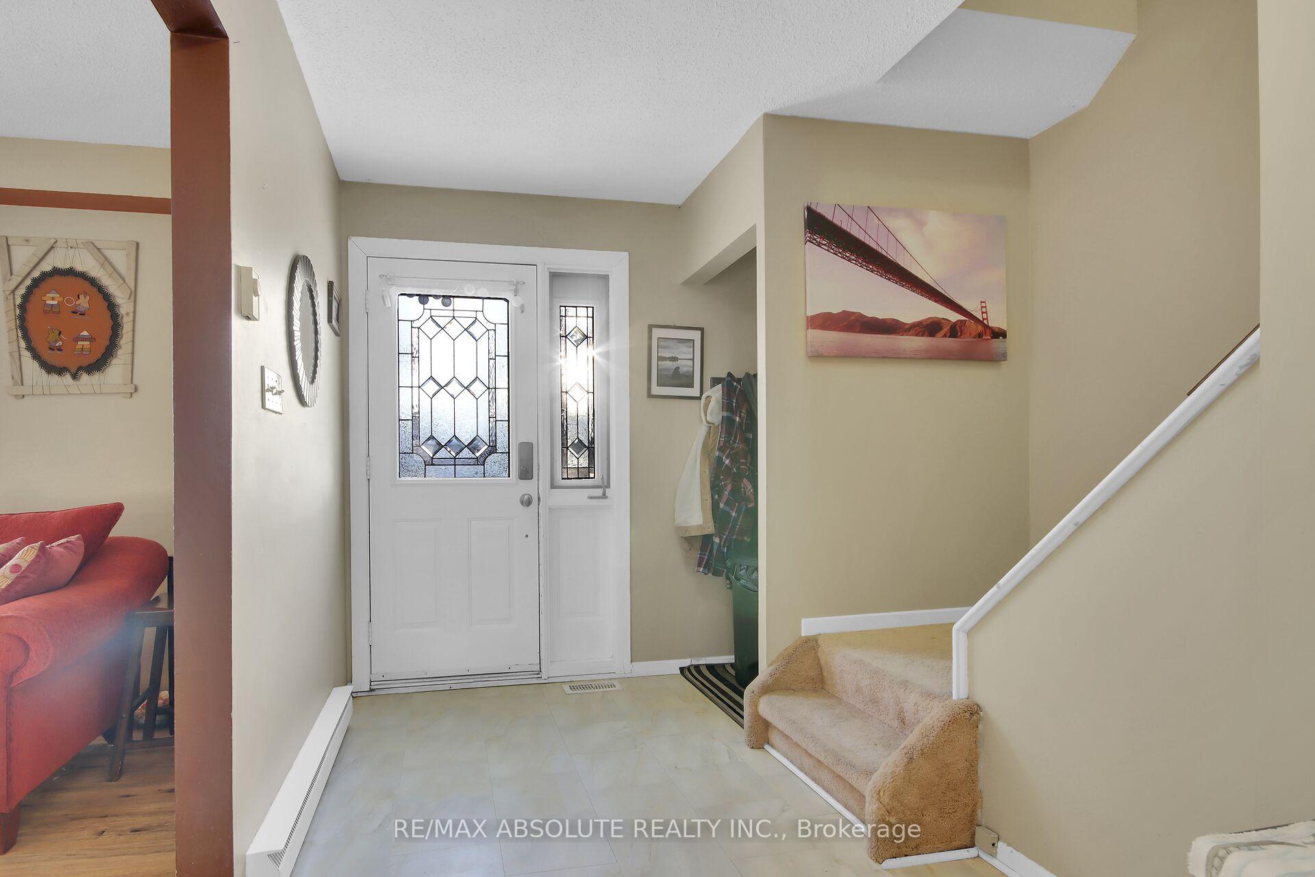 Photo 2 of 89 Gary Crescent, Arnprior — HOMEH