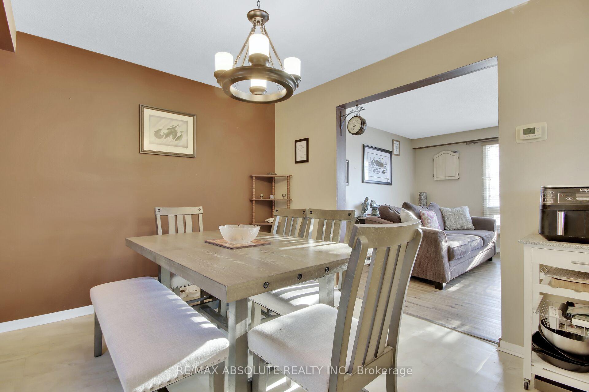 Photo 9 of 89 Gary Crescent, Arnprior — HOMEH