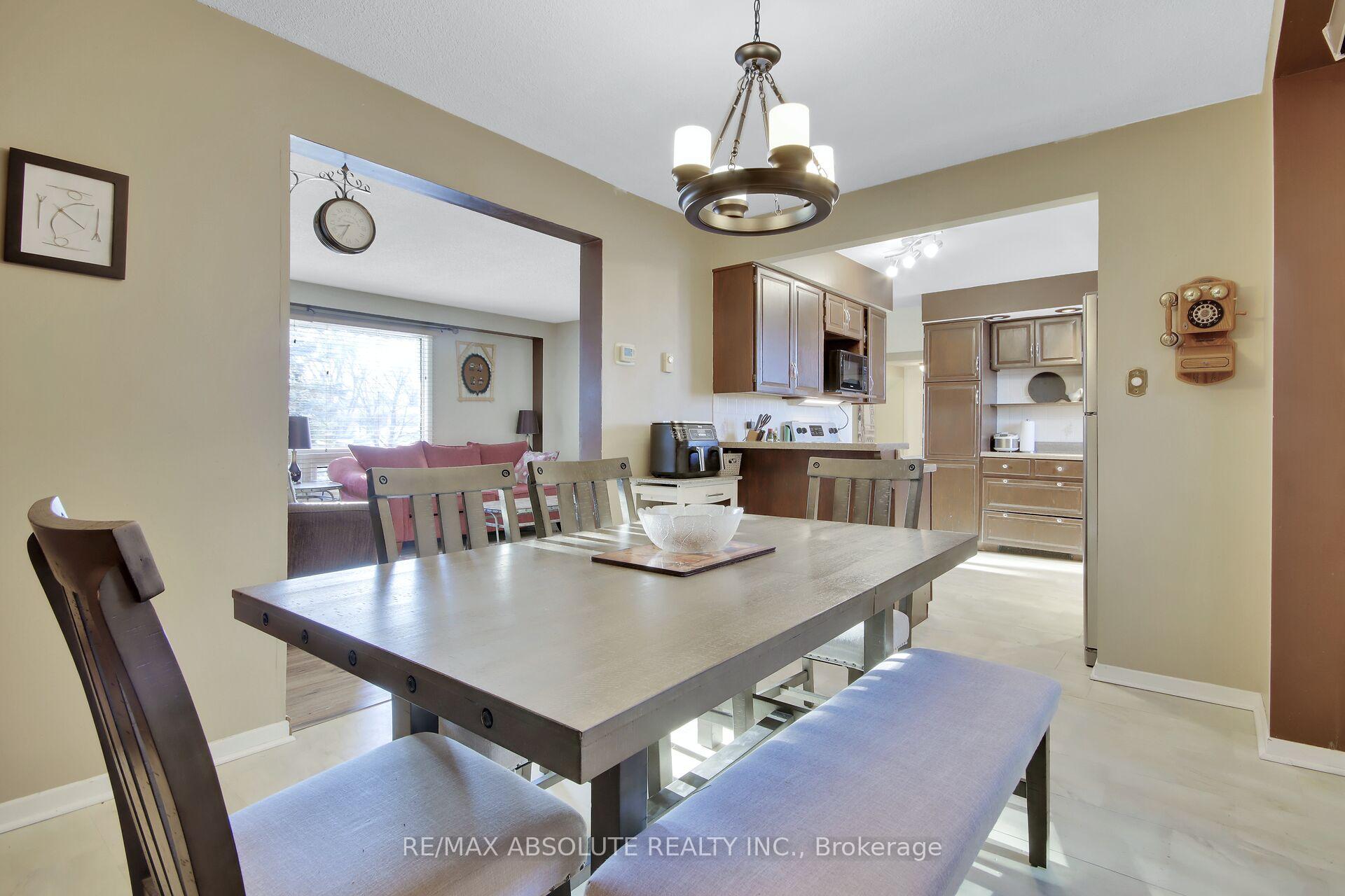 Photo 11 of 89 Gary Crescent, Arnprior — HOMEH