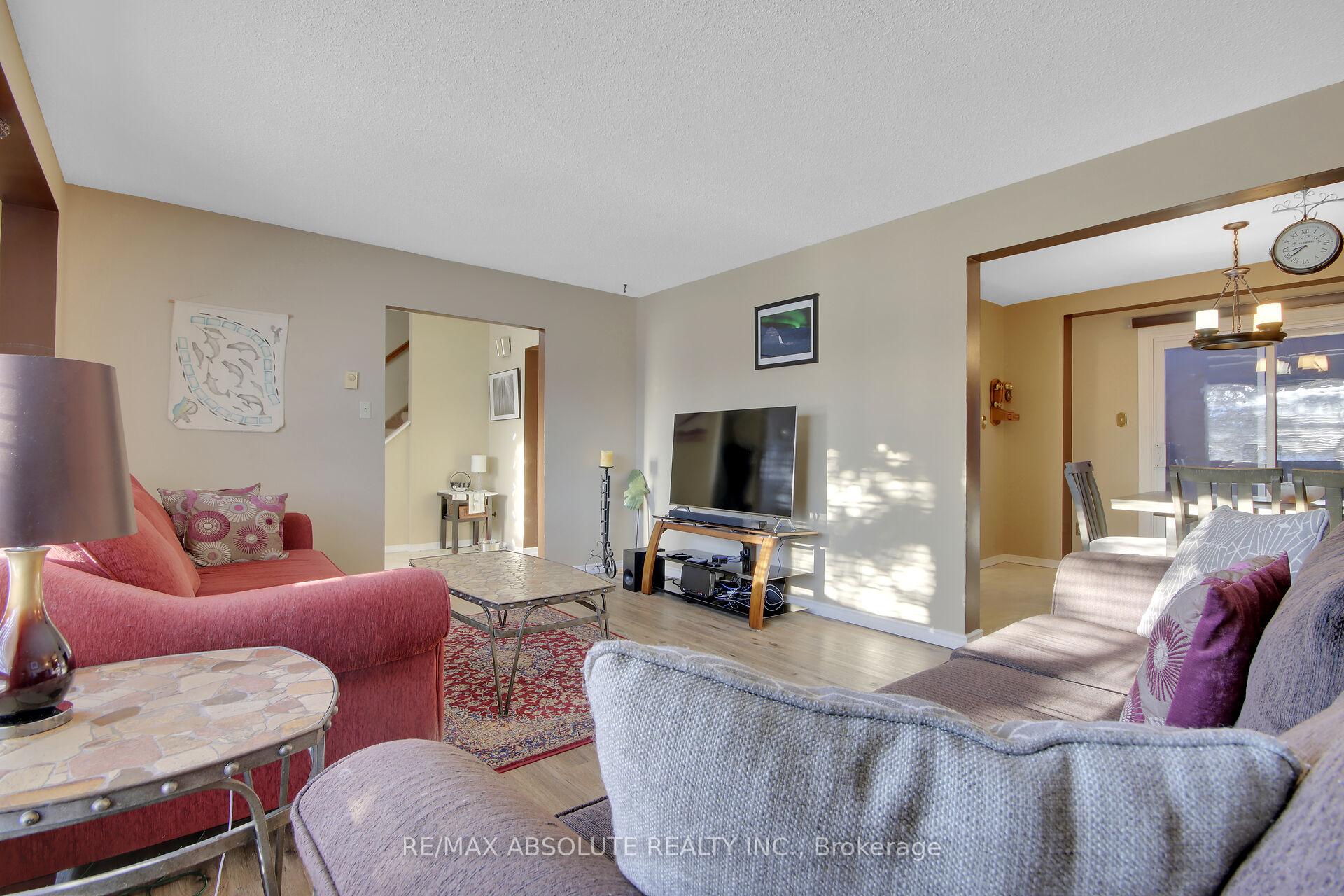 Photo 13 of 89 Gary Crescent, Arnprior — HOMEH