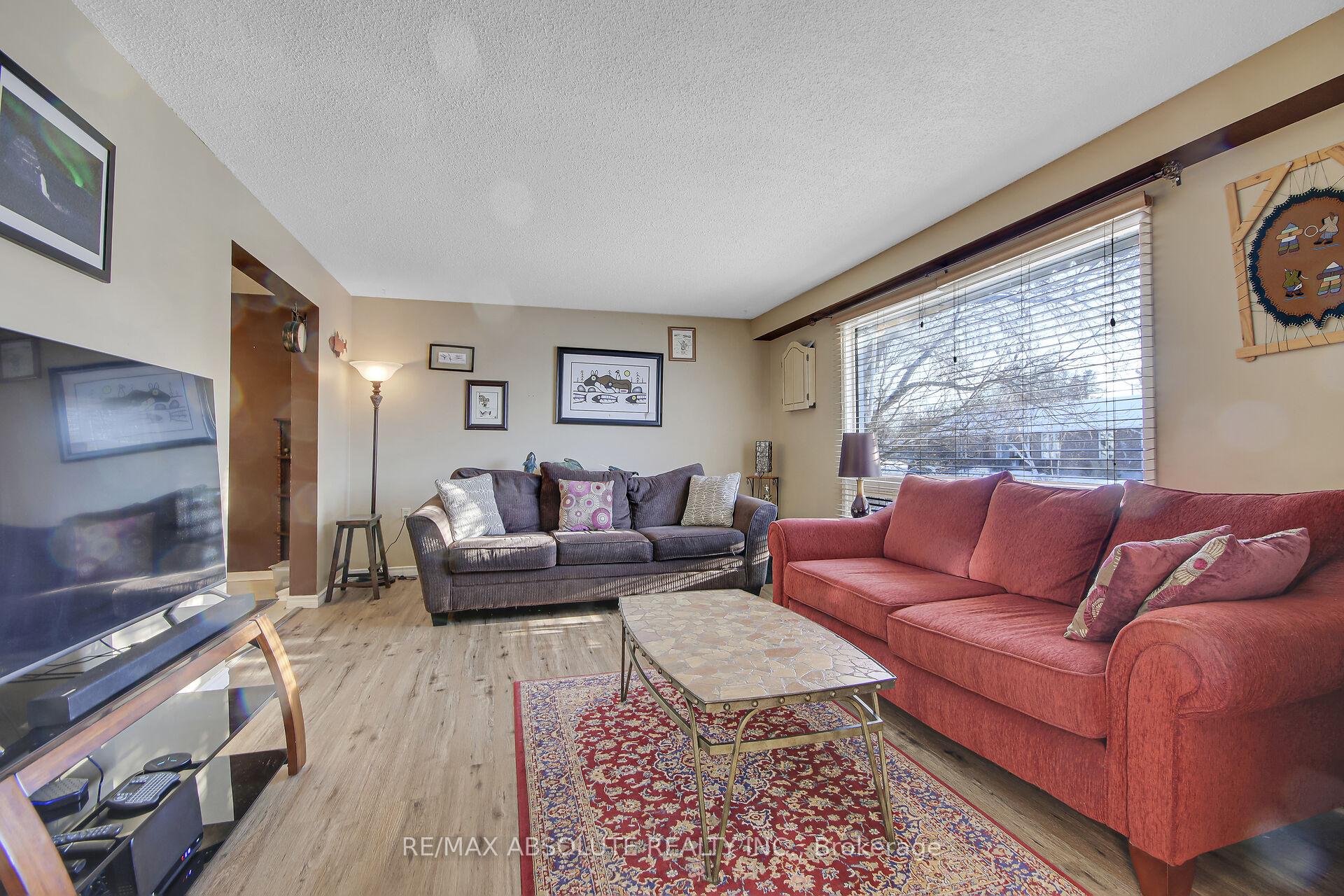 Photo 14 of 89 Gary Crescent, Arnprior — HOMEH