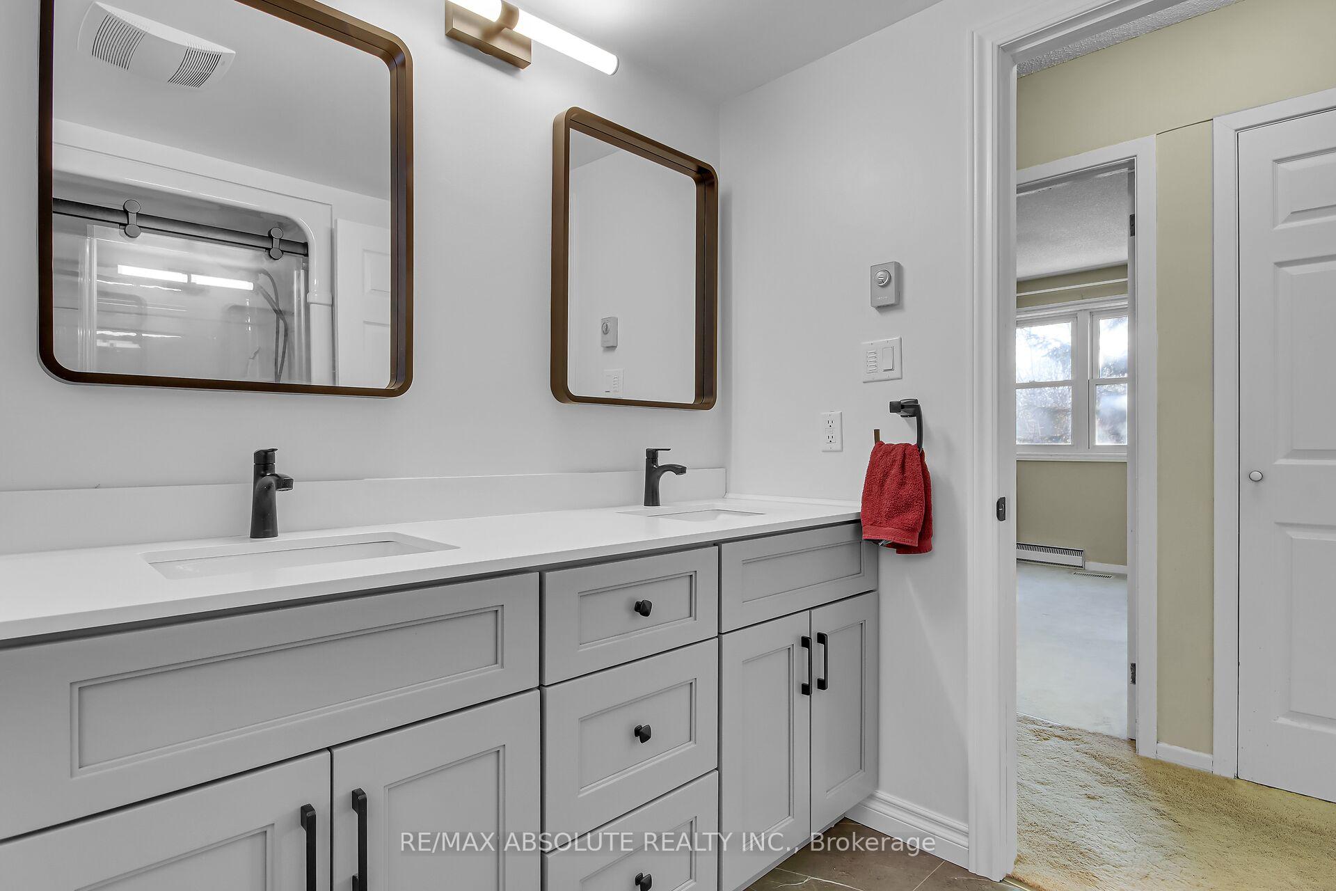 Photo 18 of 89 Gary Crescent, Arnprior — HOMEH