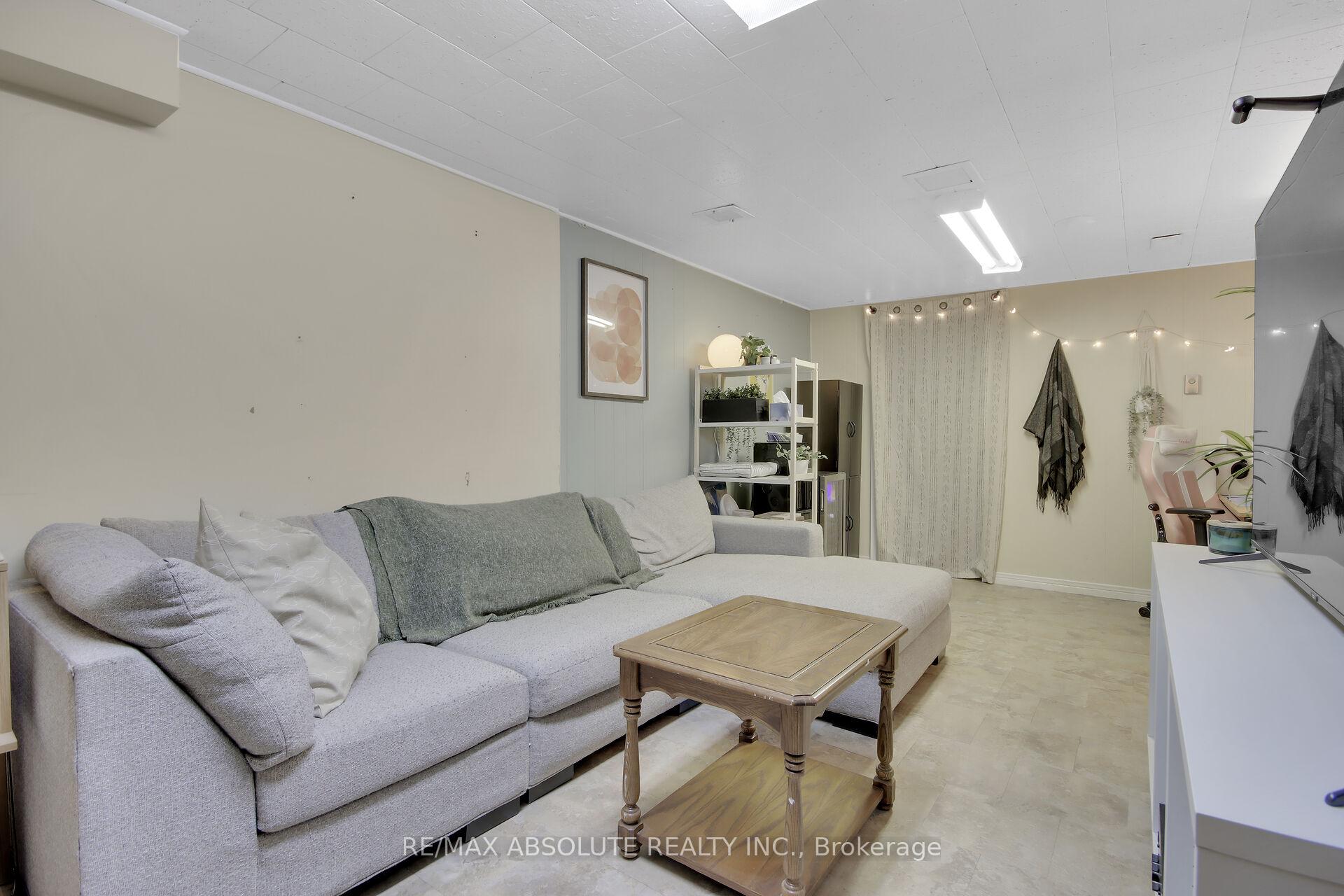 Photo 42 of 89 Gary Crescent, Arnprior — HOMEH
