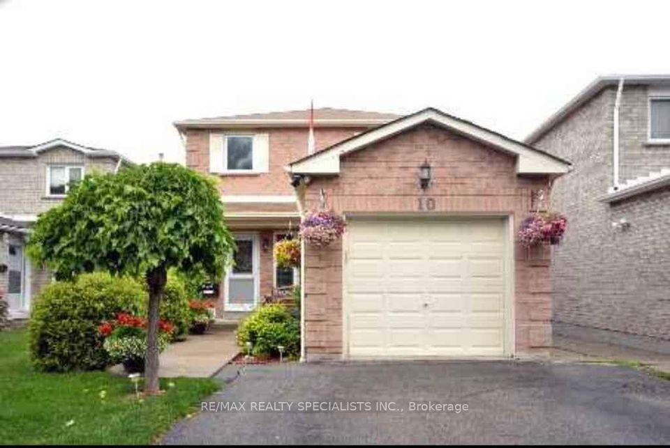 Front of Unit Bsmt, 10 Sandmere Avenue
