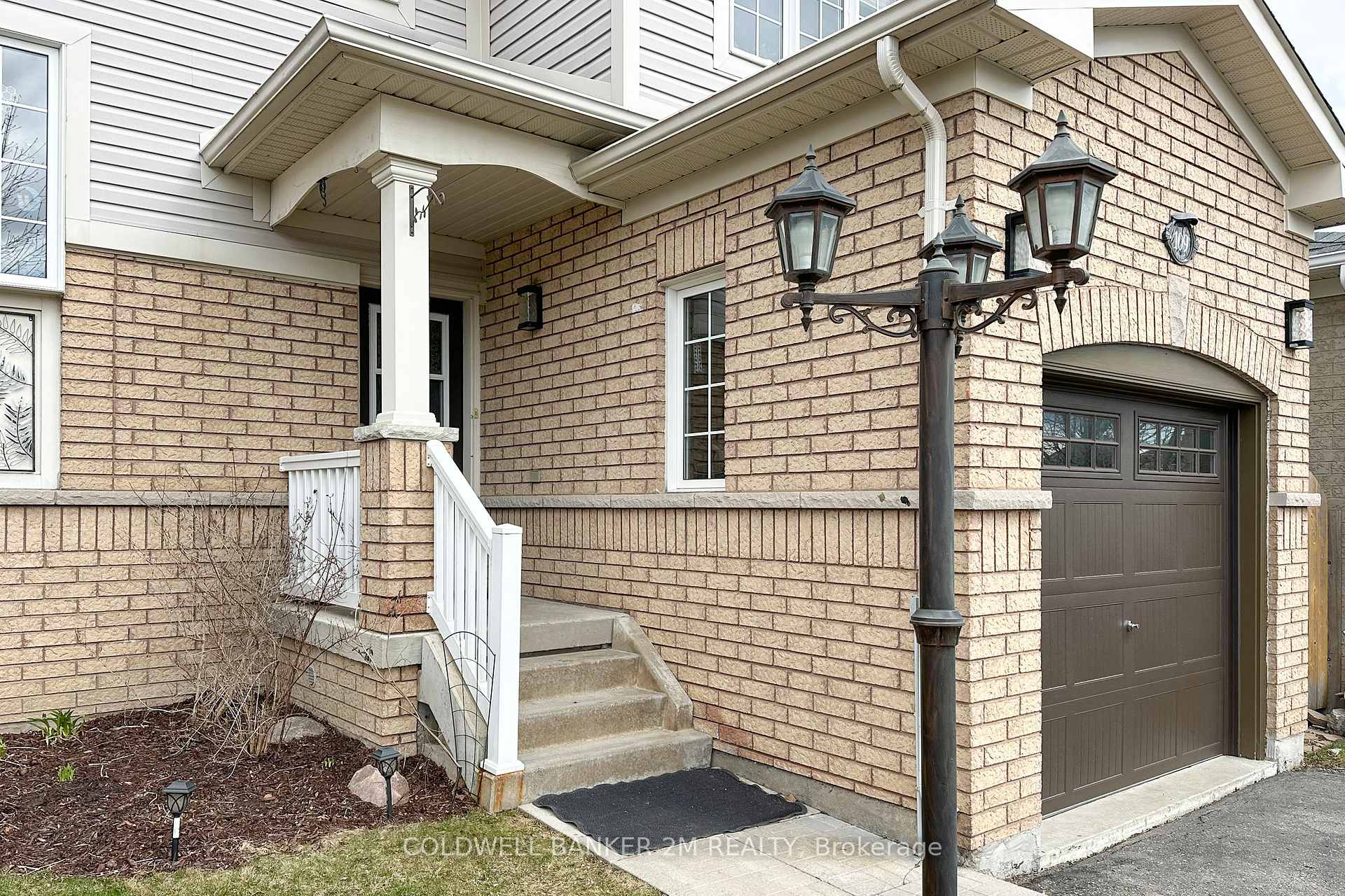 Photo 2 of 109 Swindells Street, Clarington, Bowmanville — HOMEH